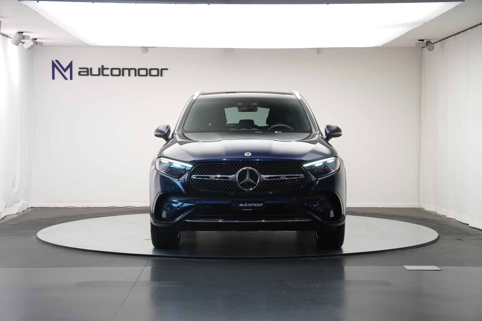MERCEDES-BENZ GLC 300 4Matic AMG Line 9G-Tronic *AHK * Massagesitze* * Burmester*-image-1