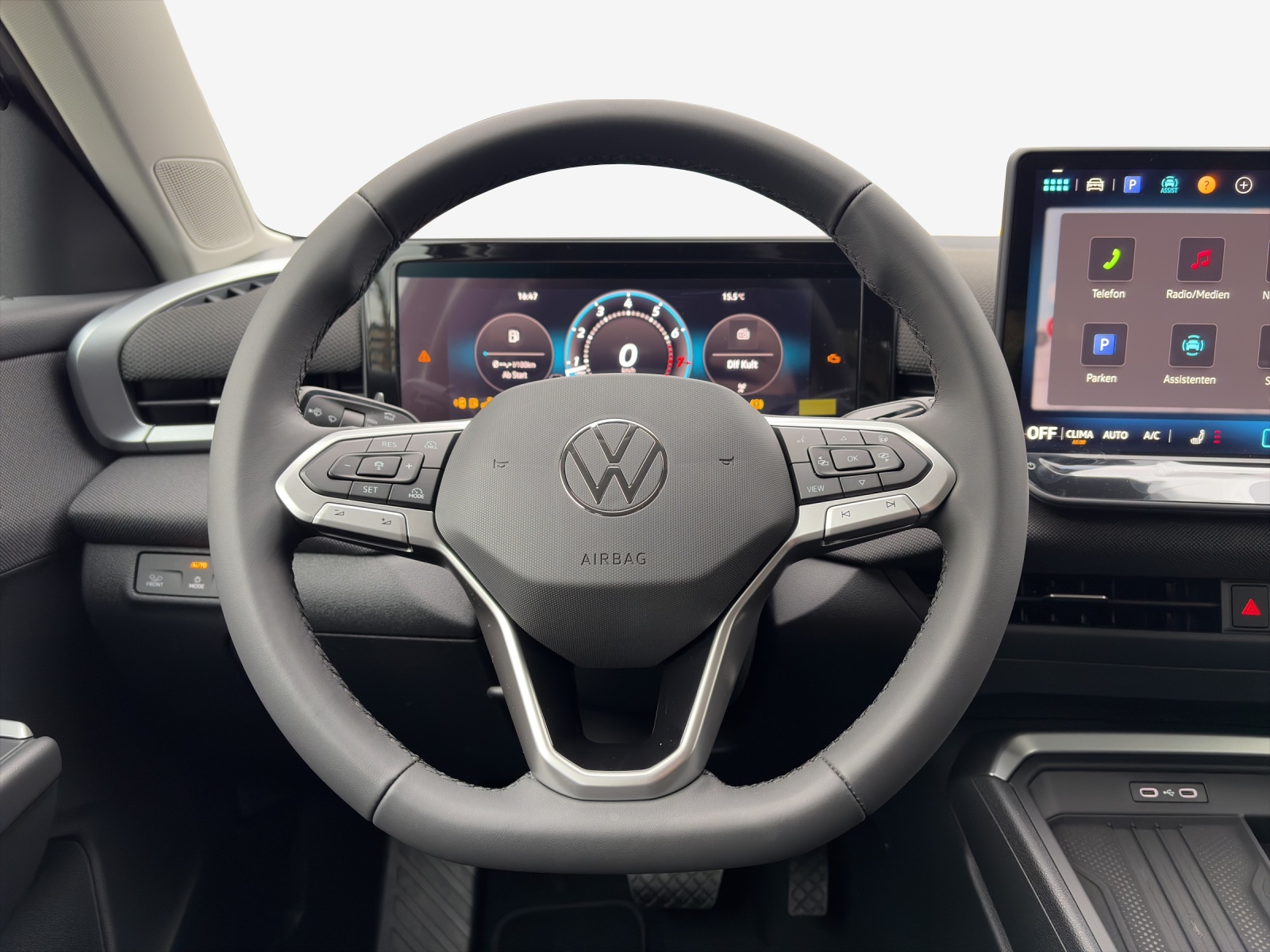 VW T-Roc 1.5 eTSI mHEV Life DSG-image-9
