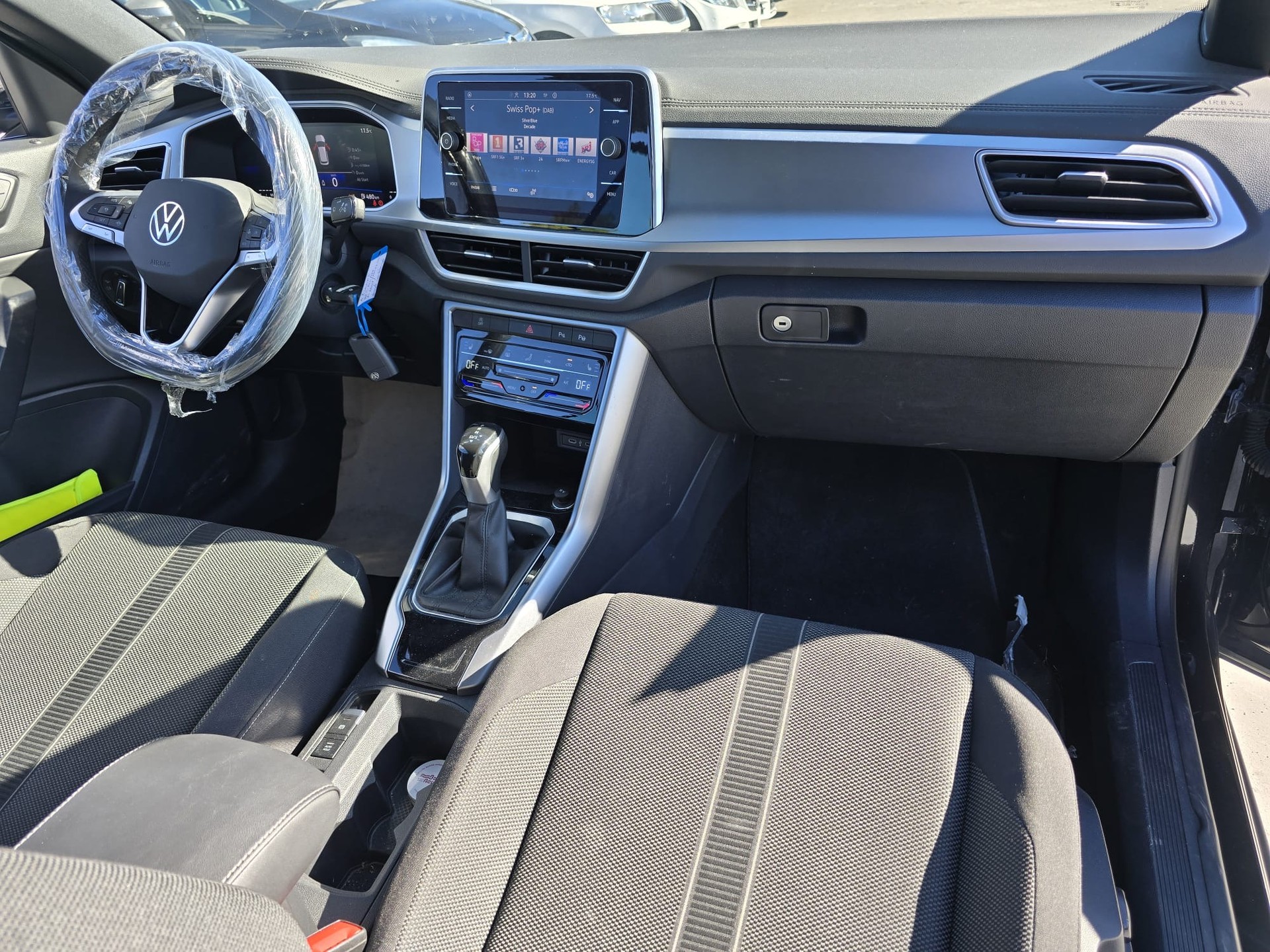 VW T-Roc Cabriolet 1.5 TSI EVO Style DSG-image-10