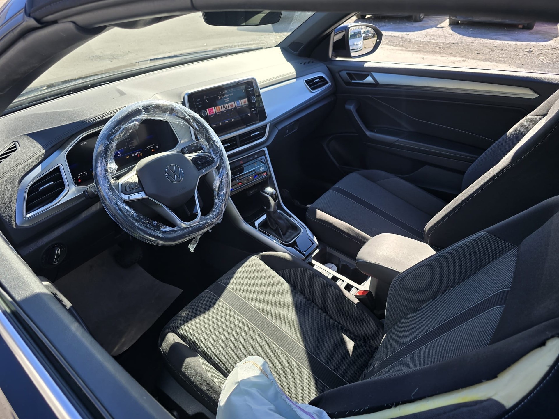 VW T-Roc Cabriolet 1.5 TSI EVO Style DSG-image-8