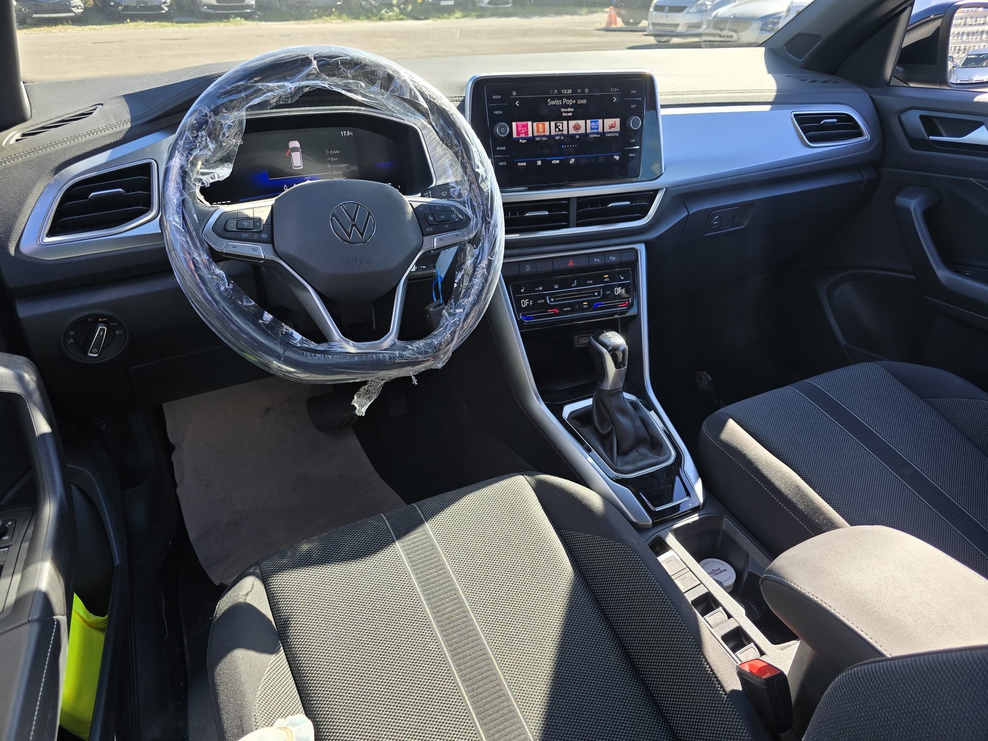 VW T-Roc Cabriolet 1.5 TSI EVO Style DSG-image-7