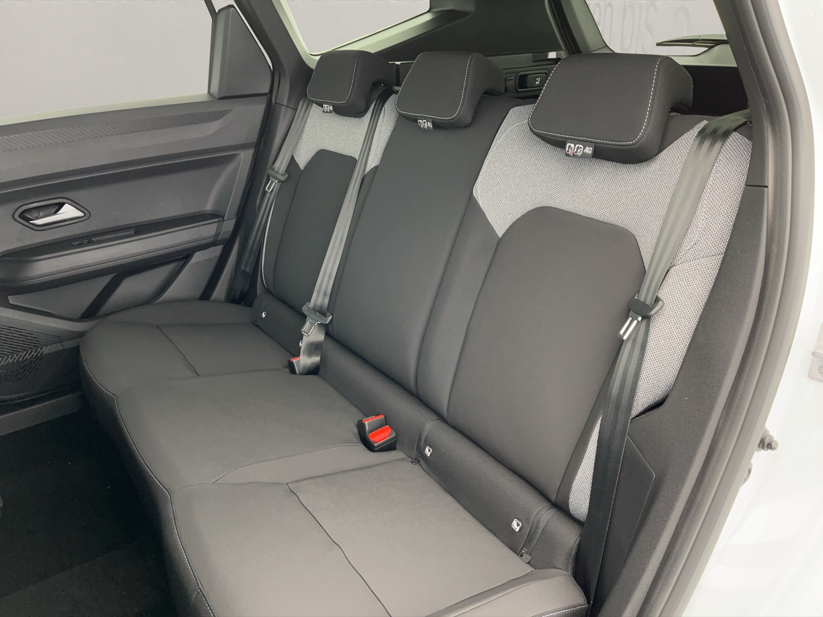 DACIA Bigster 1.8 Hybrid Journey-image-16