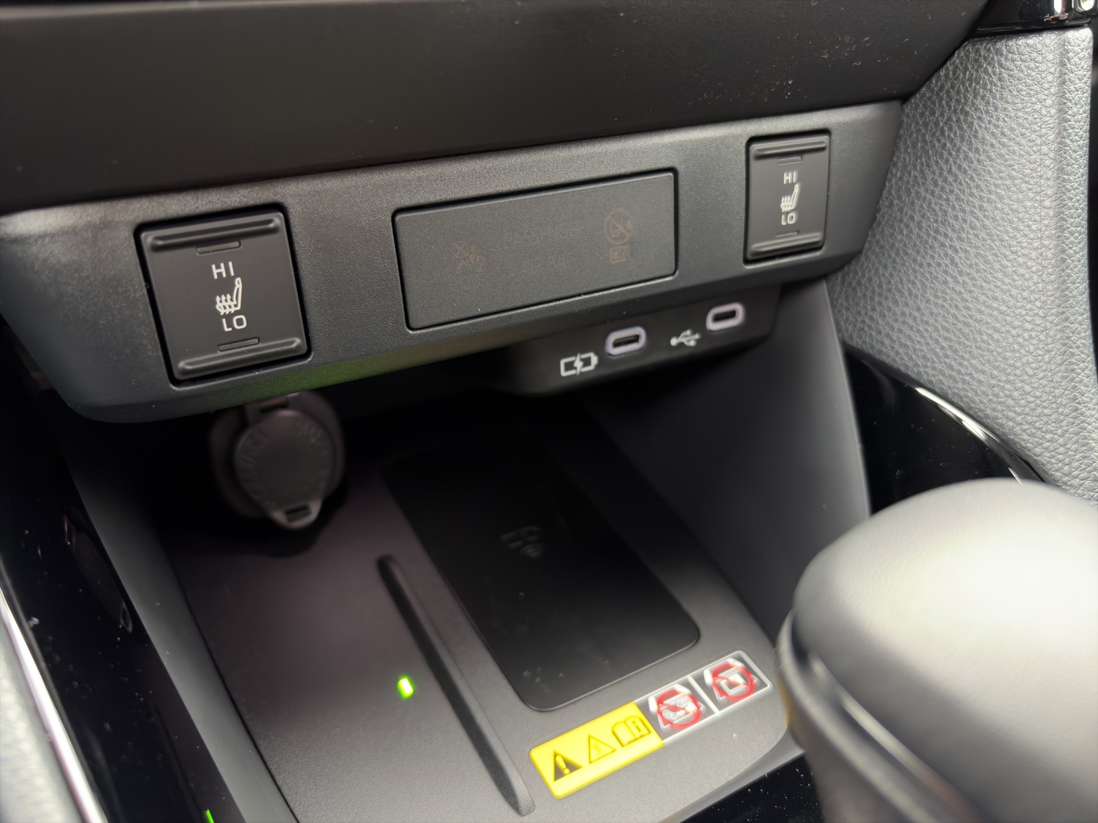 TOYOTA Yaris 1.5 VVT-i HSD Trend-image-16