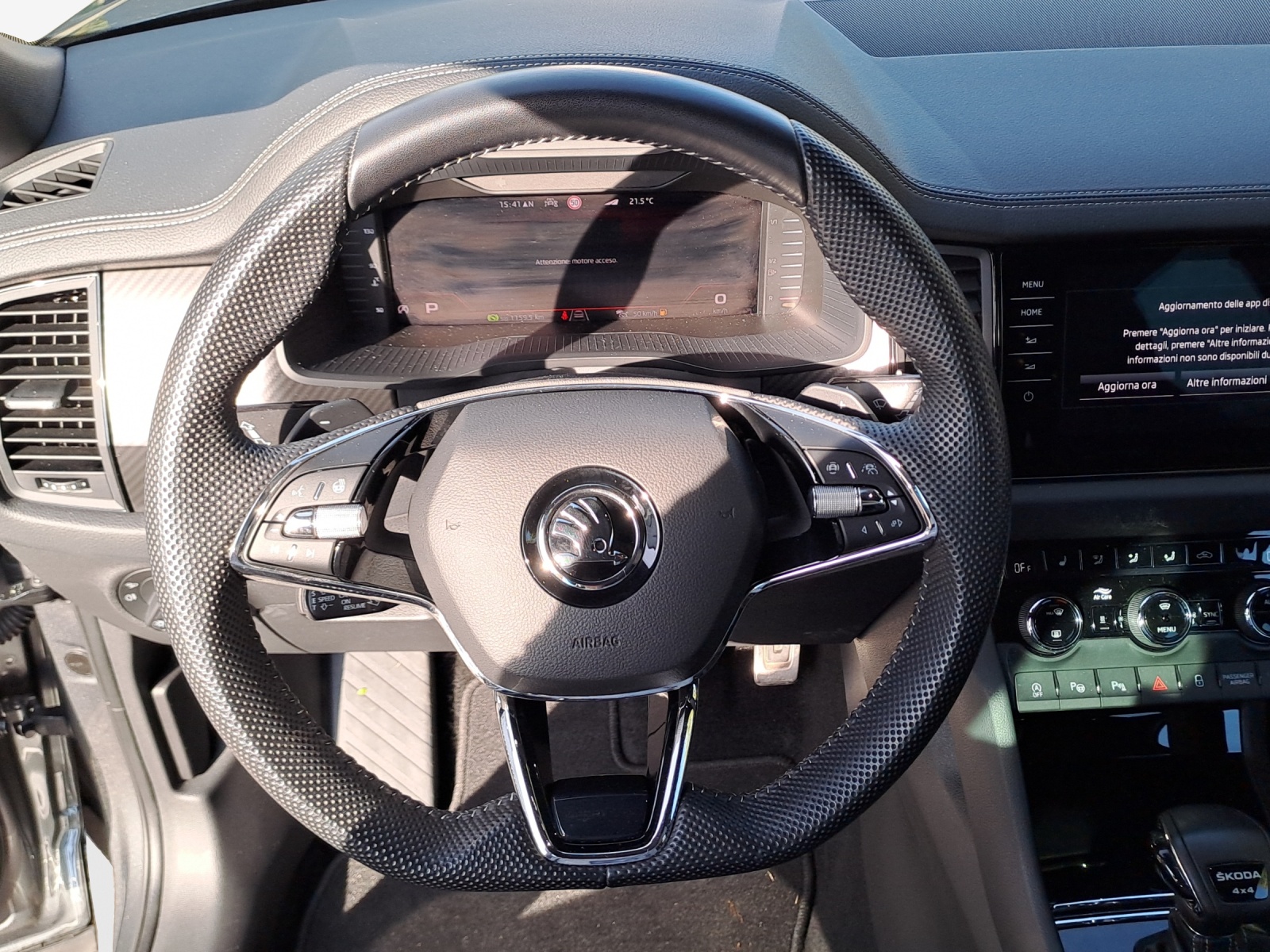 SKODA Kodiaq 2.0 TDI CR SportLine 4x4 DSG-image-9