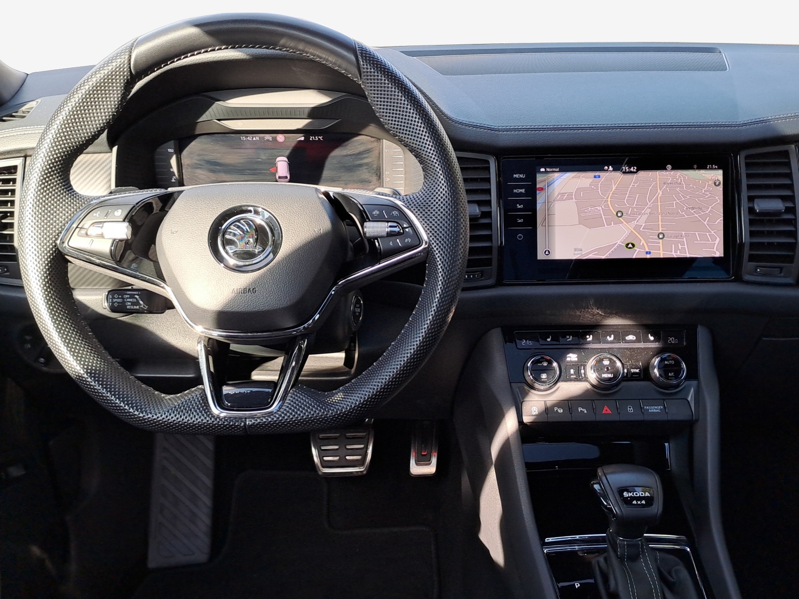 SKODA Kodiaq 2.0 TDI CR SportLine 4x4 DSG-image-8