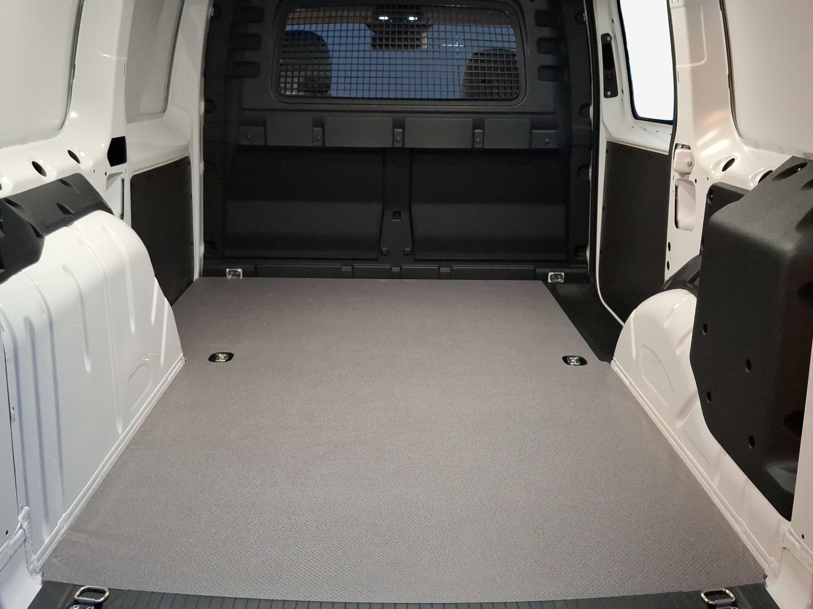 VW Caddy Cargo 1.5 TSI Plug in Hybrid DSG Maxi Entry-image-12