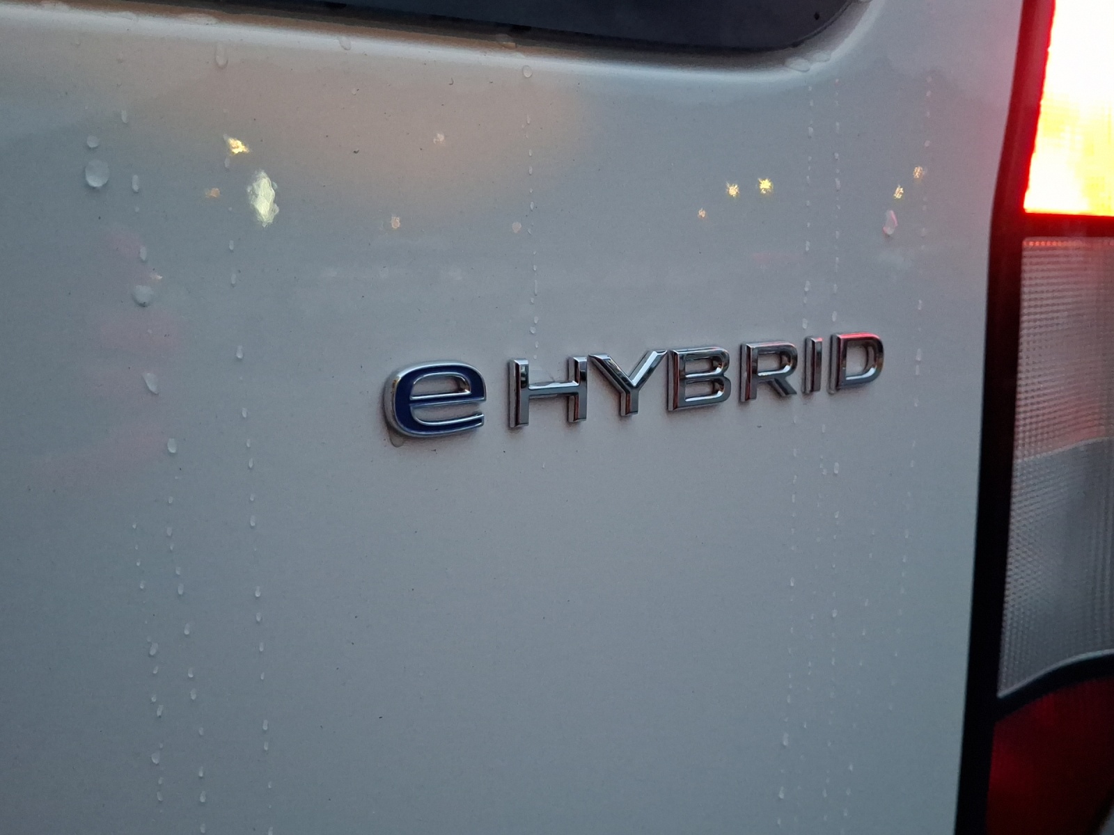 VW Caddy Cargo 1.5 TSI Plug in Hybrid DSG Maxi Entry-image-13