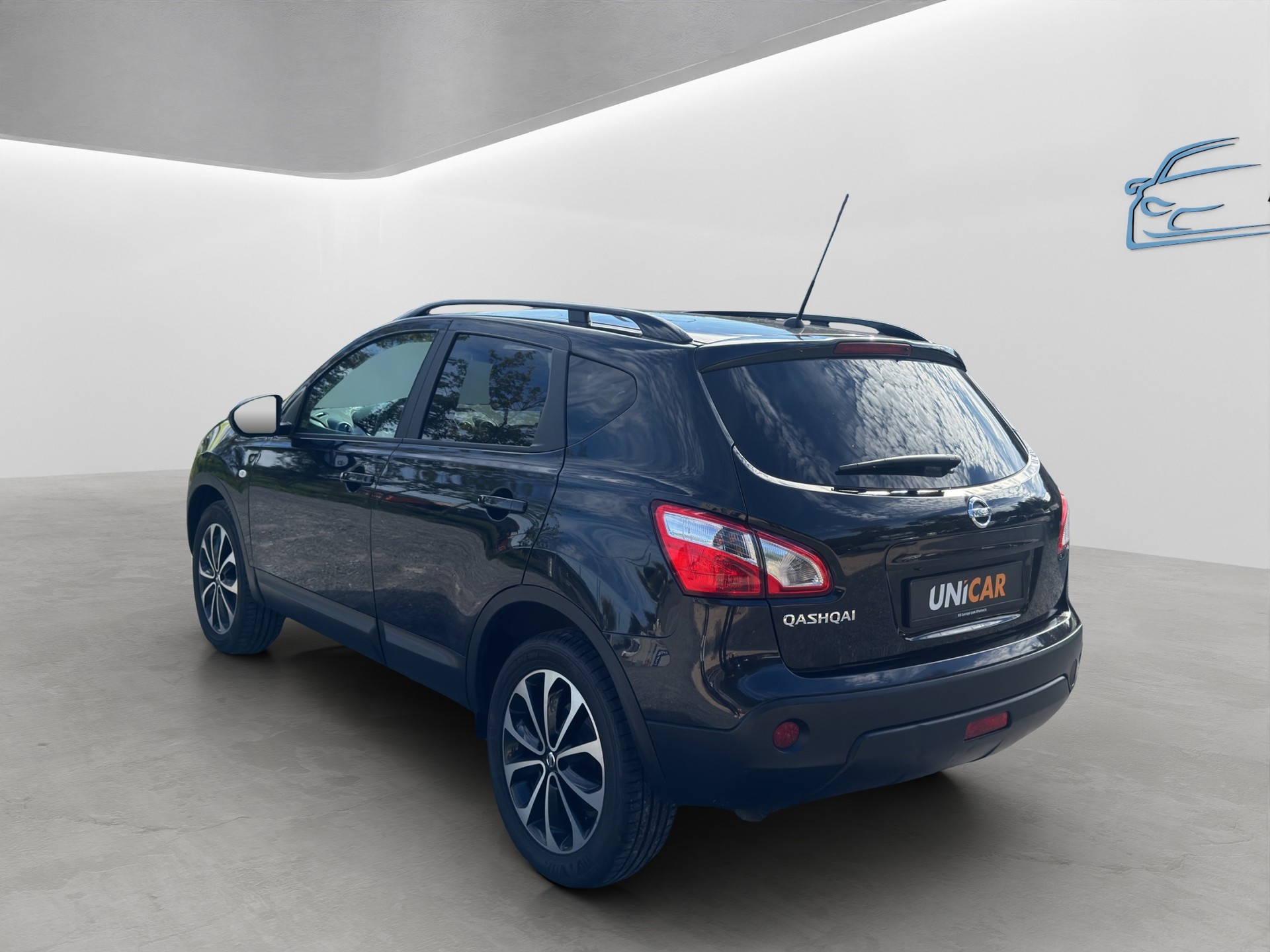 NISSAN Qashqai 2.0 dCi 4WD 360 Automatic-image-4