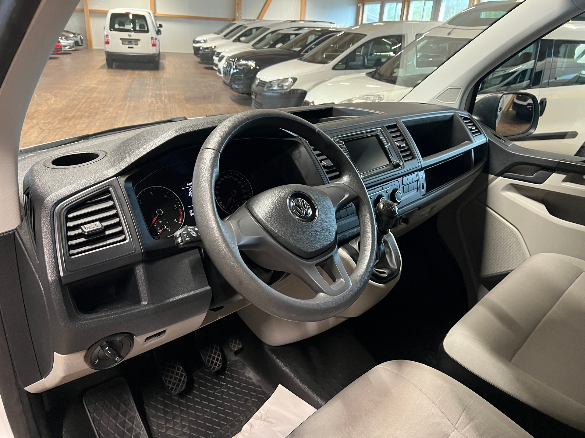 VW T6 2.0 TDI Euro 6-image-9
