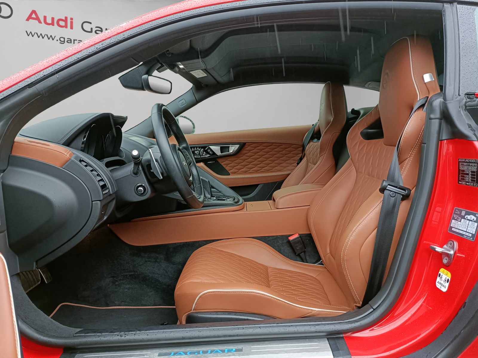 JAGUAR F-Type Coupé R 5.0 V8 SVR AWD-image-5