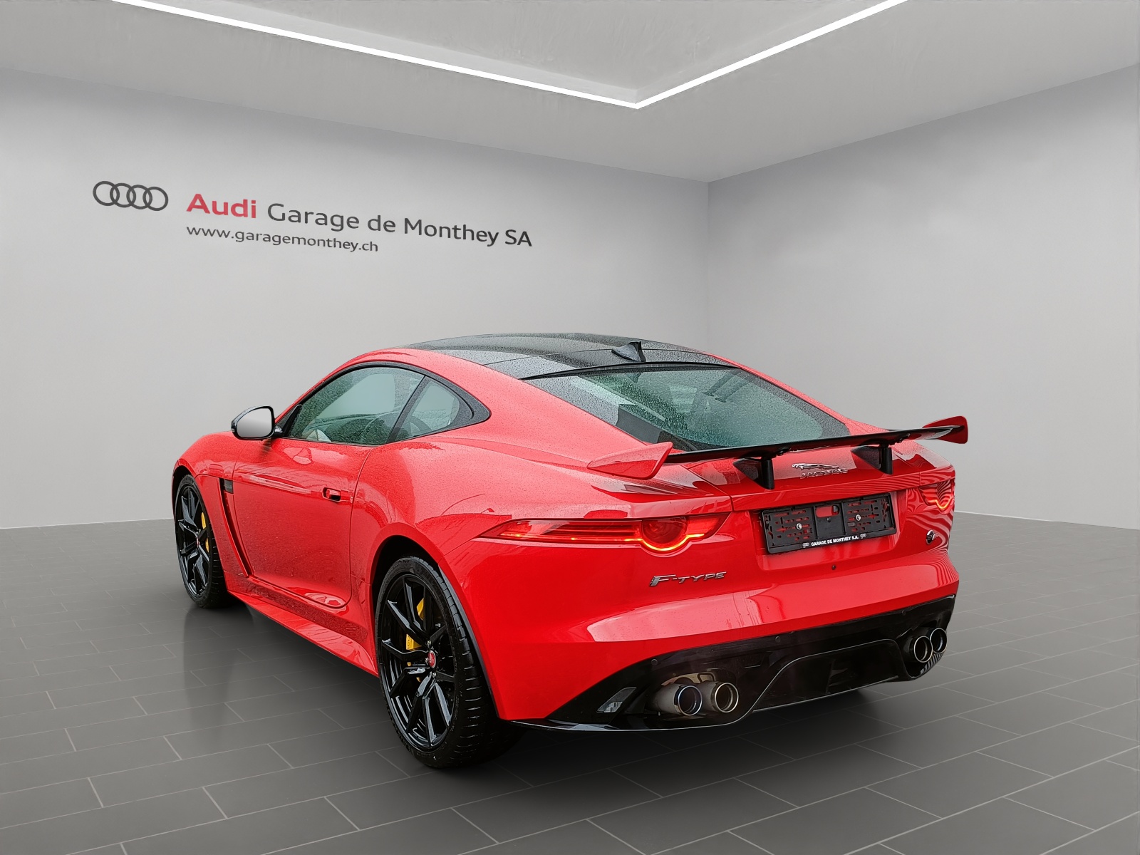 JAGUAR F-Type Coupé R 5.0 V8 SVR AWD-image-1