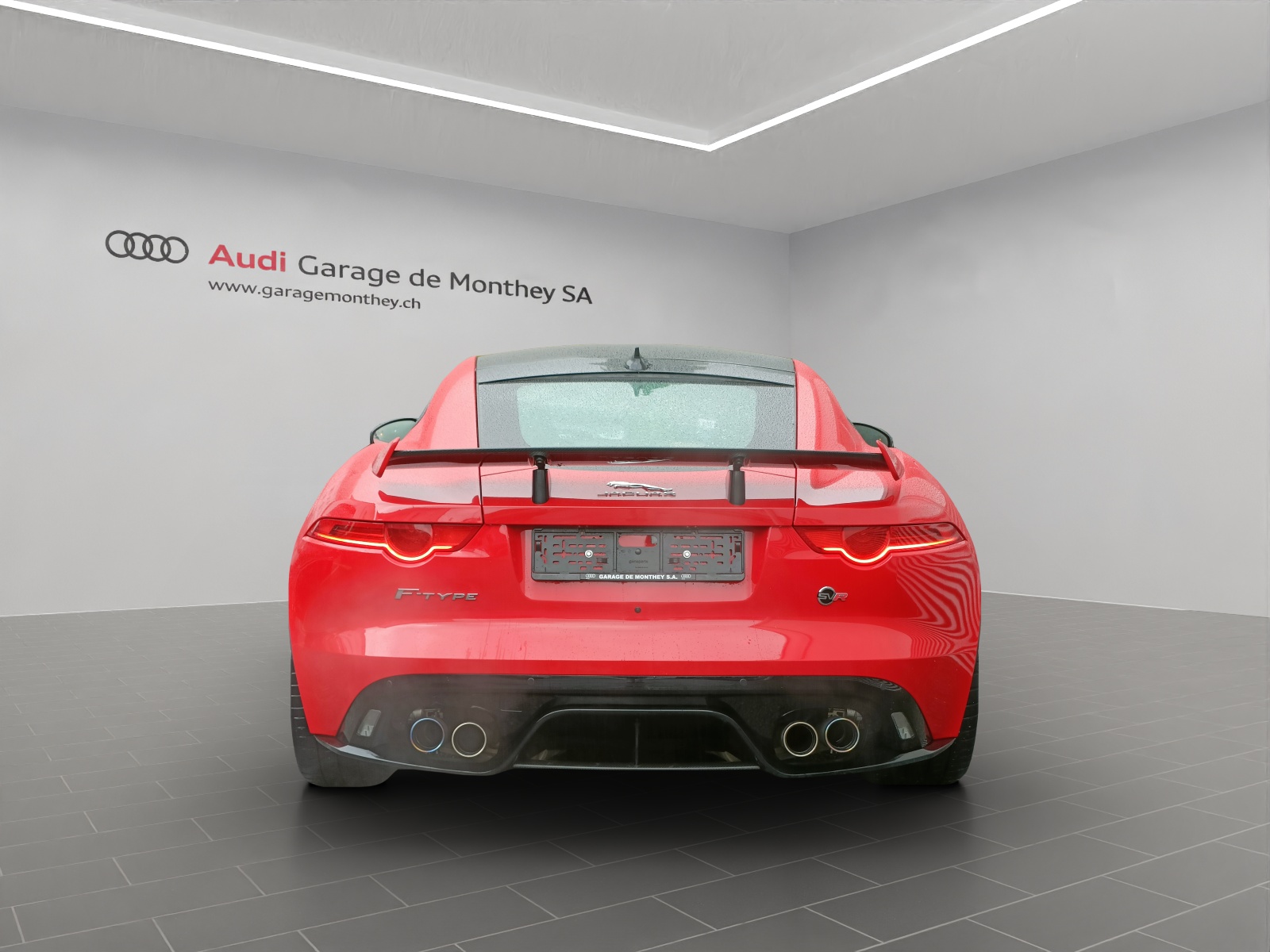 JAGUAR F-Type Coupé R 5.0 V8 SVR AWD-image-2