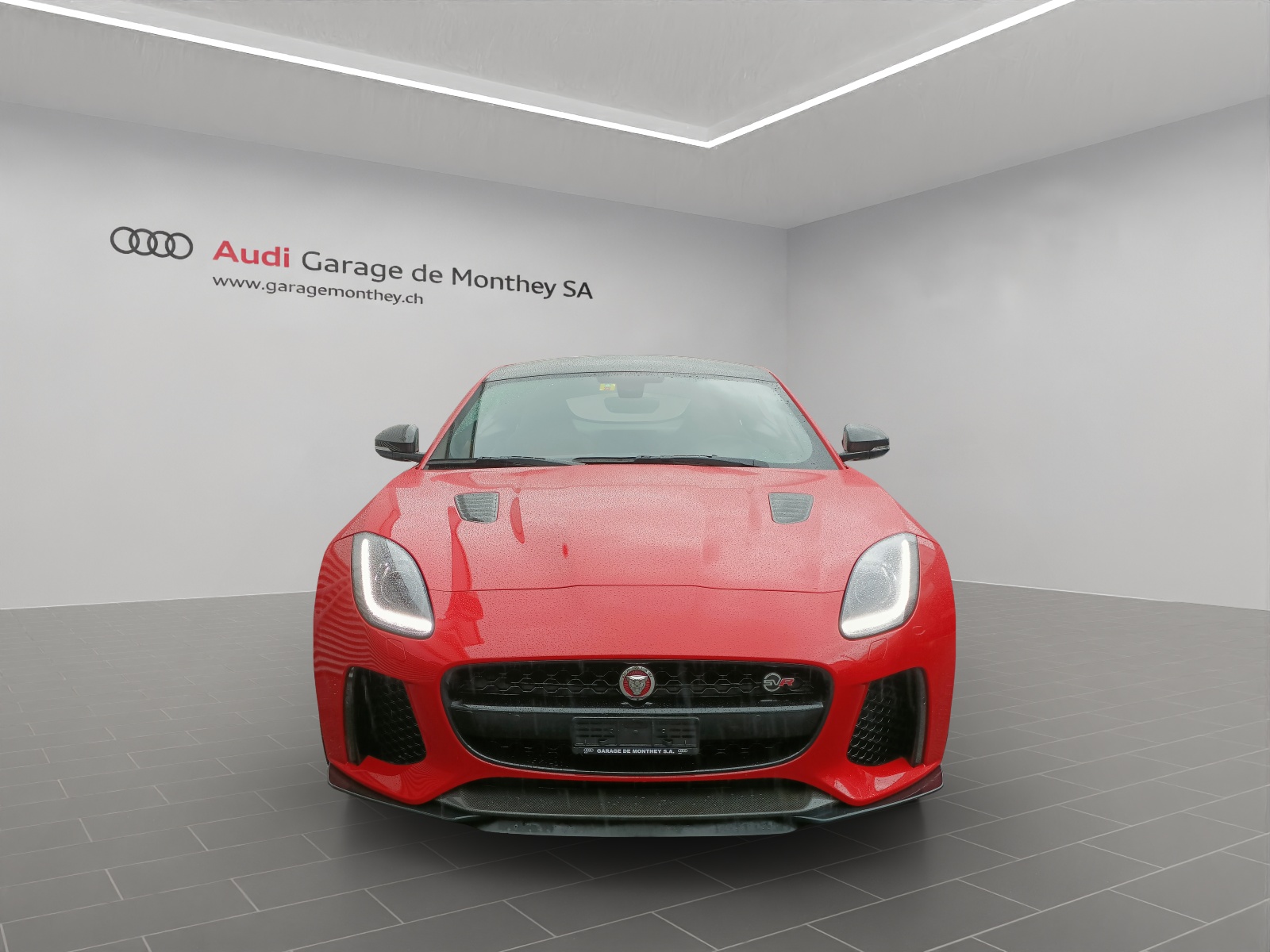 JAGUAR F-Type Coupé R 5.0 V8 SVR AWD-image-3