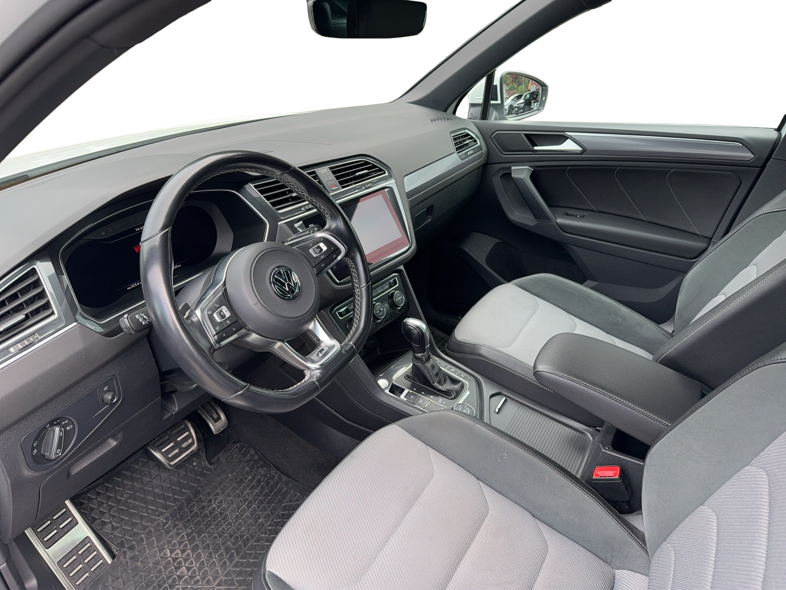 VW Tiguan 2.0TSI Highline 4Motion DSG-image-8