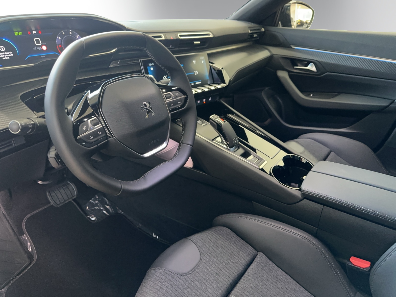 PEUGEOT 508 1.2 PureTech Allure Pack EAT8-image-9