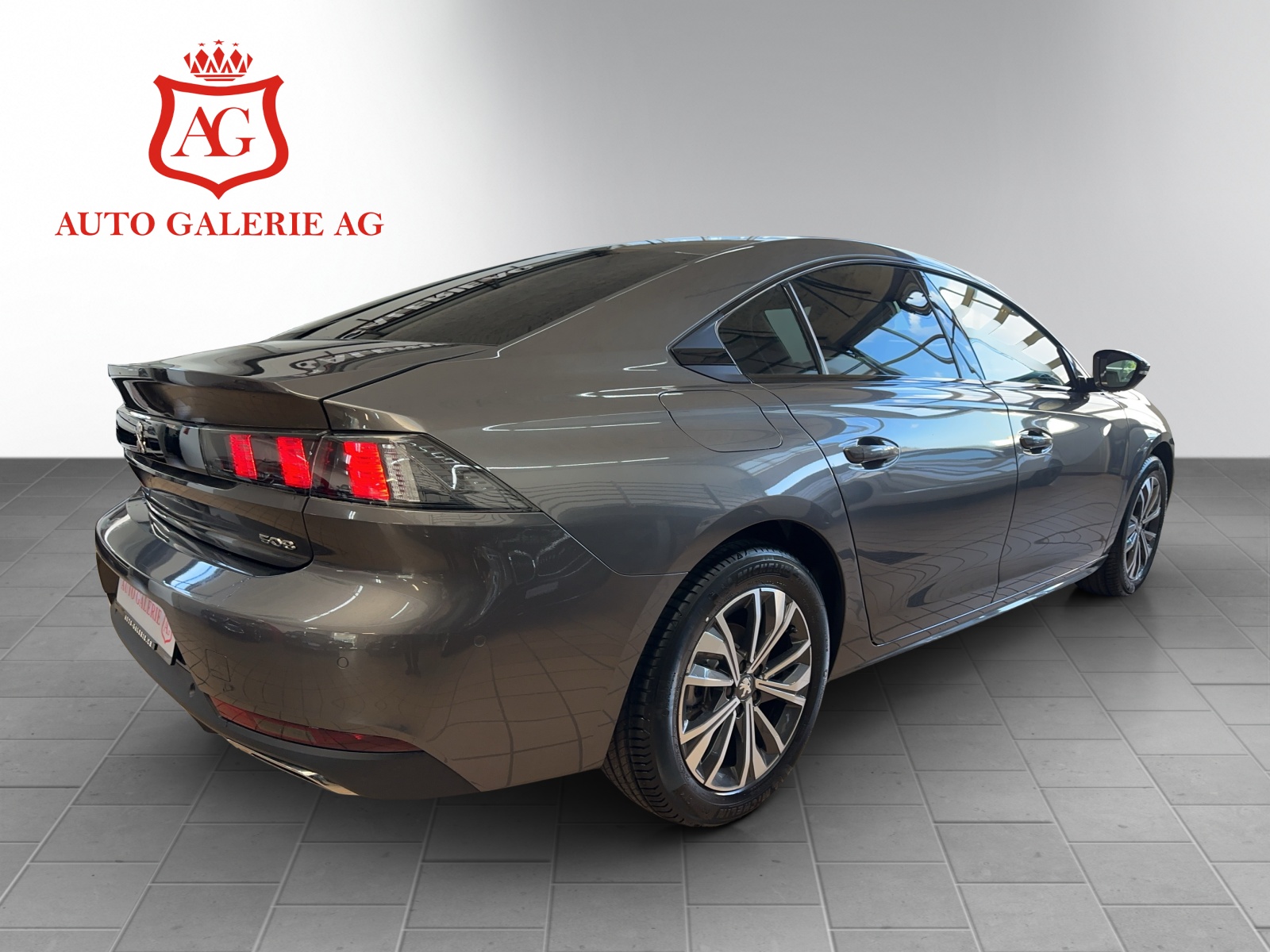 PEUGEOT 508 1.2 PureTech Allure Pack EAT8-image-4