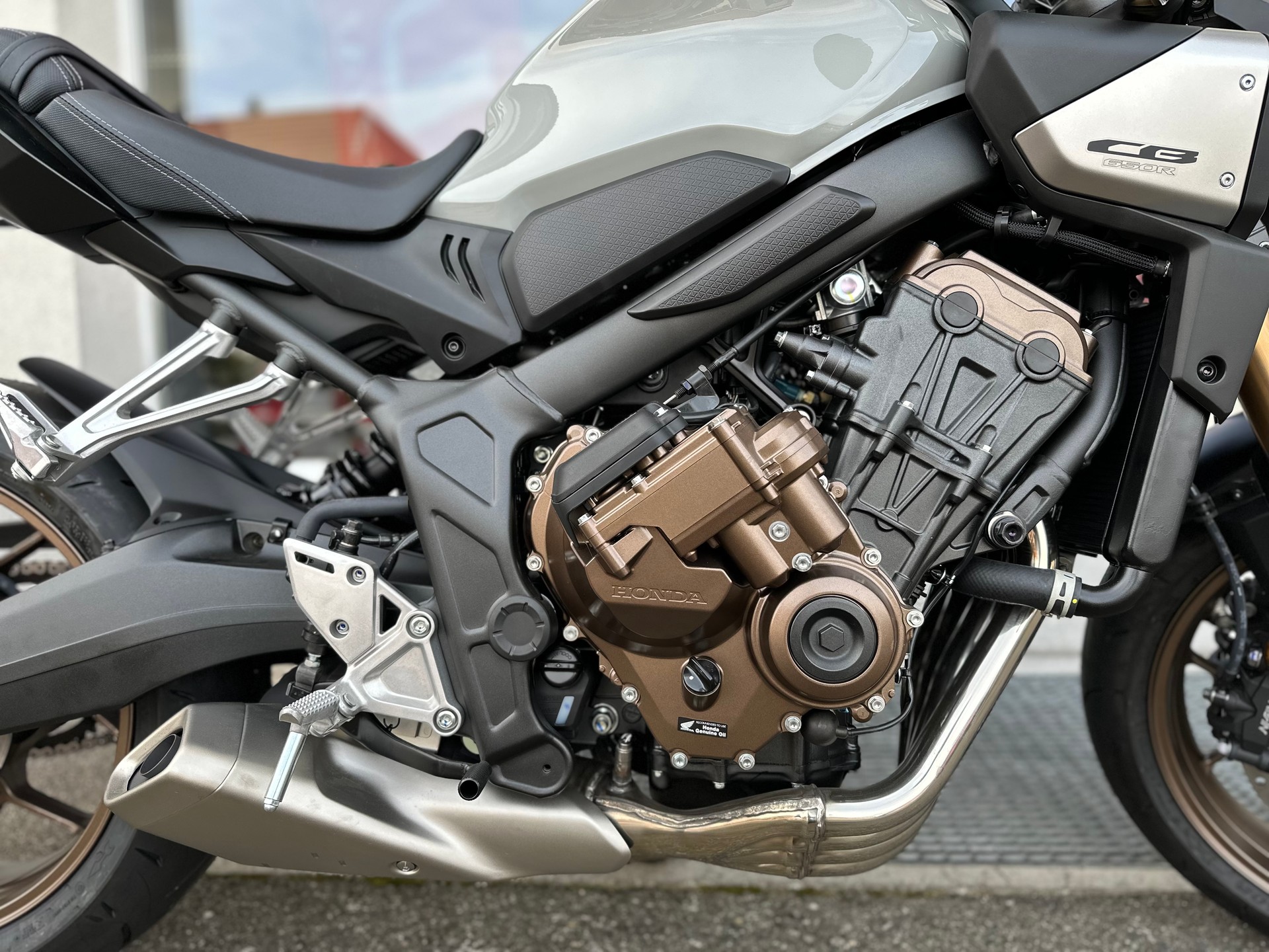HONDA CB 650 R E-Clutch-image-6