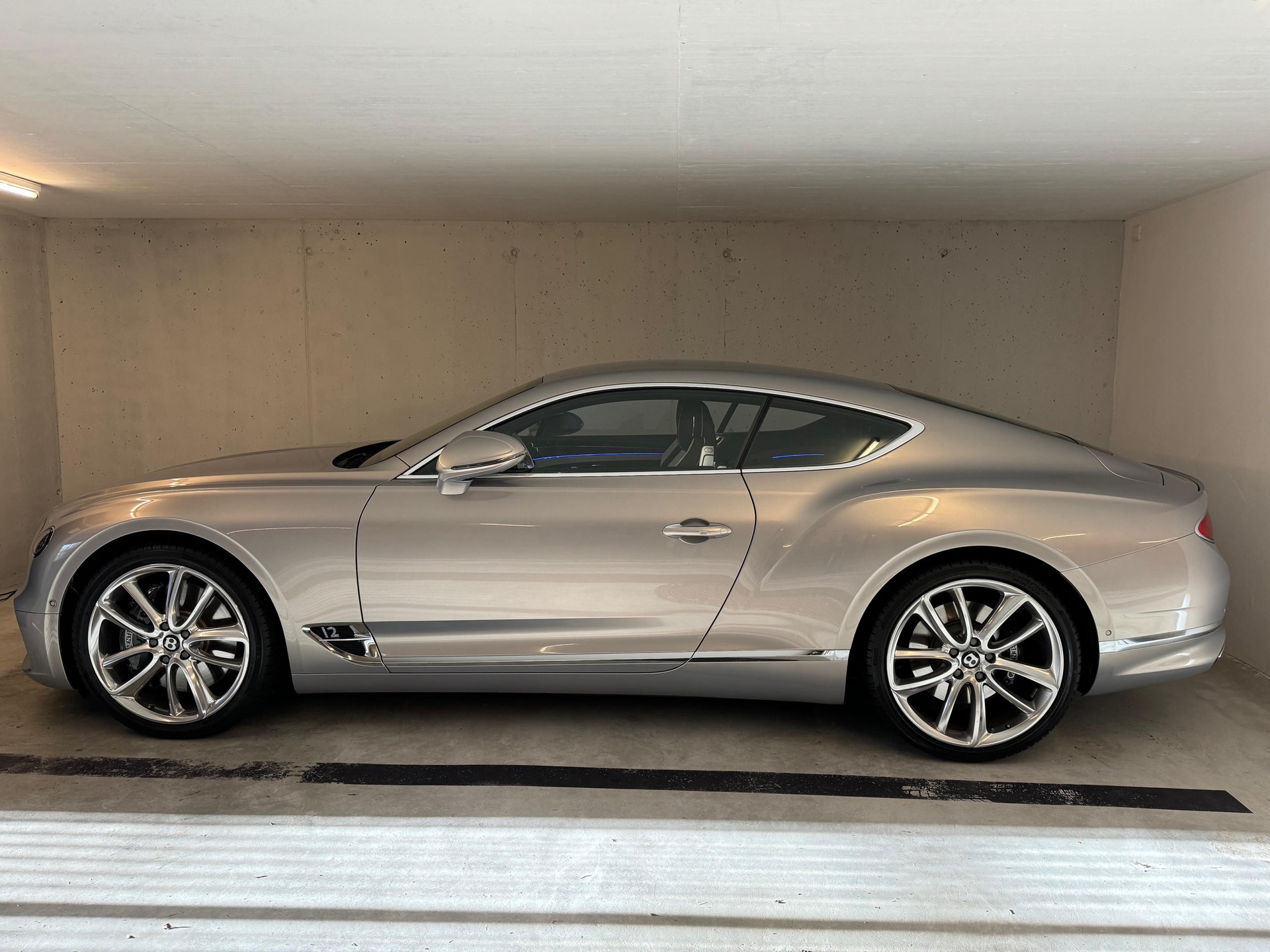 BENTLEY Continental GT 6.0 W12-image-0