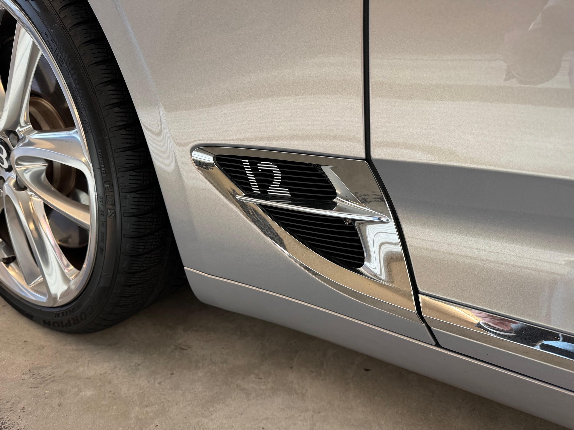BENTLEY Continental GT 6.0 W12-image-4