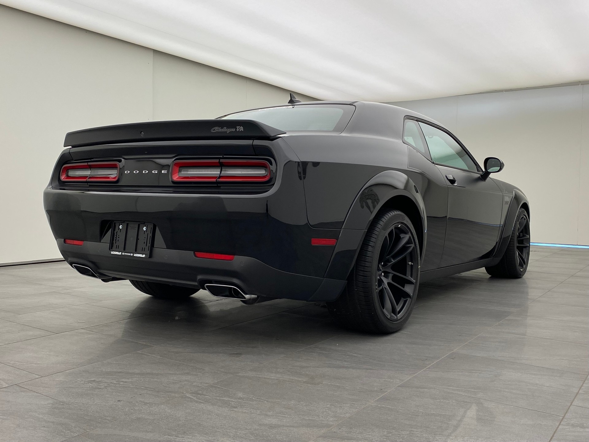 DODGE Challenger T/A 392 WB-image-3