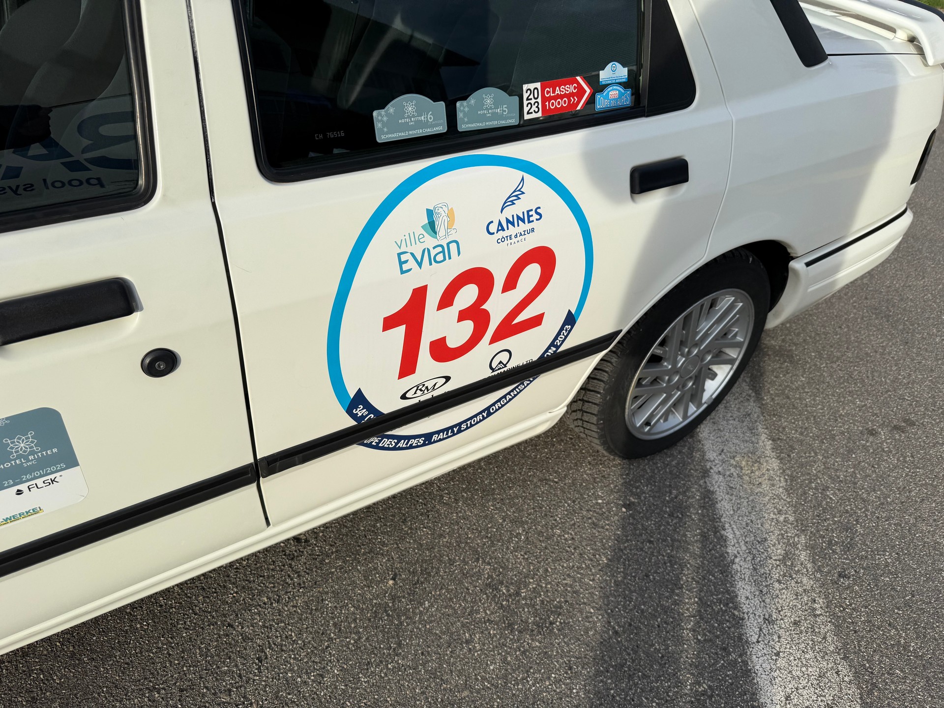 FORD Sierra 2.0i Cosworth 4x4-image-13