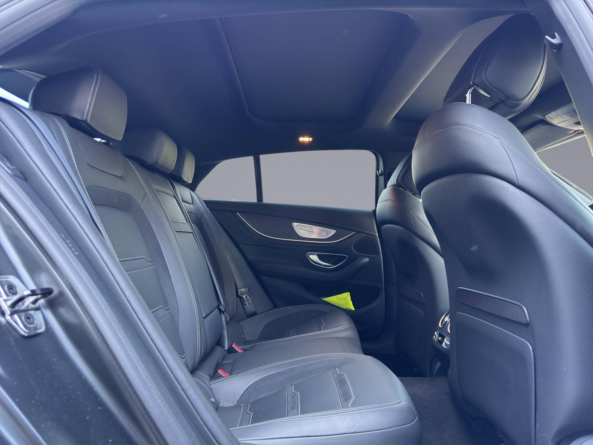 MERCEDES-BENZ AMG GT 63 S 4matic+-image-13
