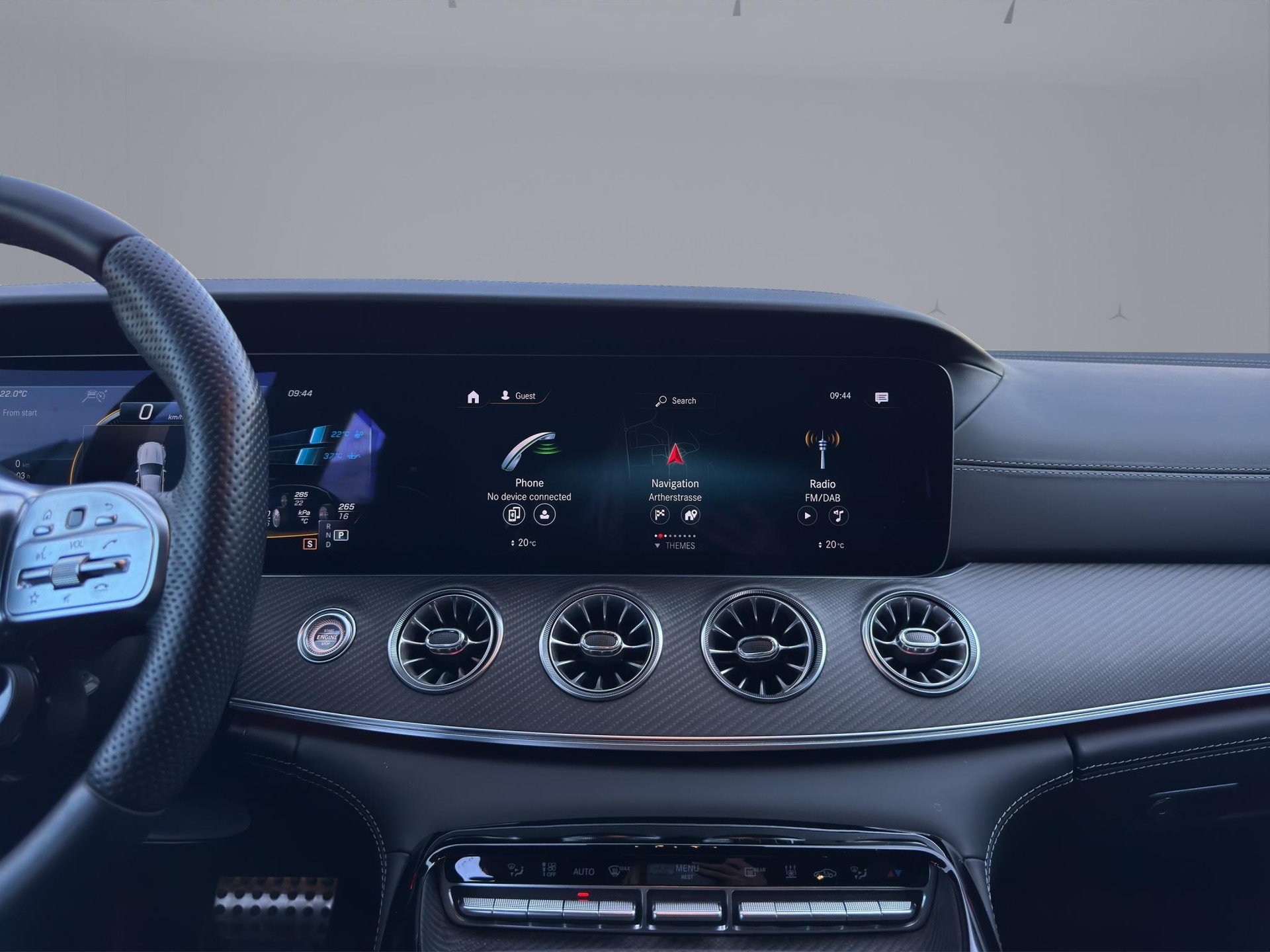 MERCEDES-BENZ AMG GT 63 S 4matic+-image-12
