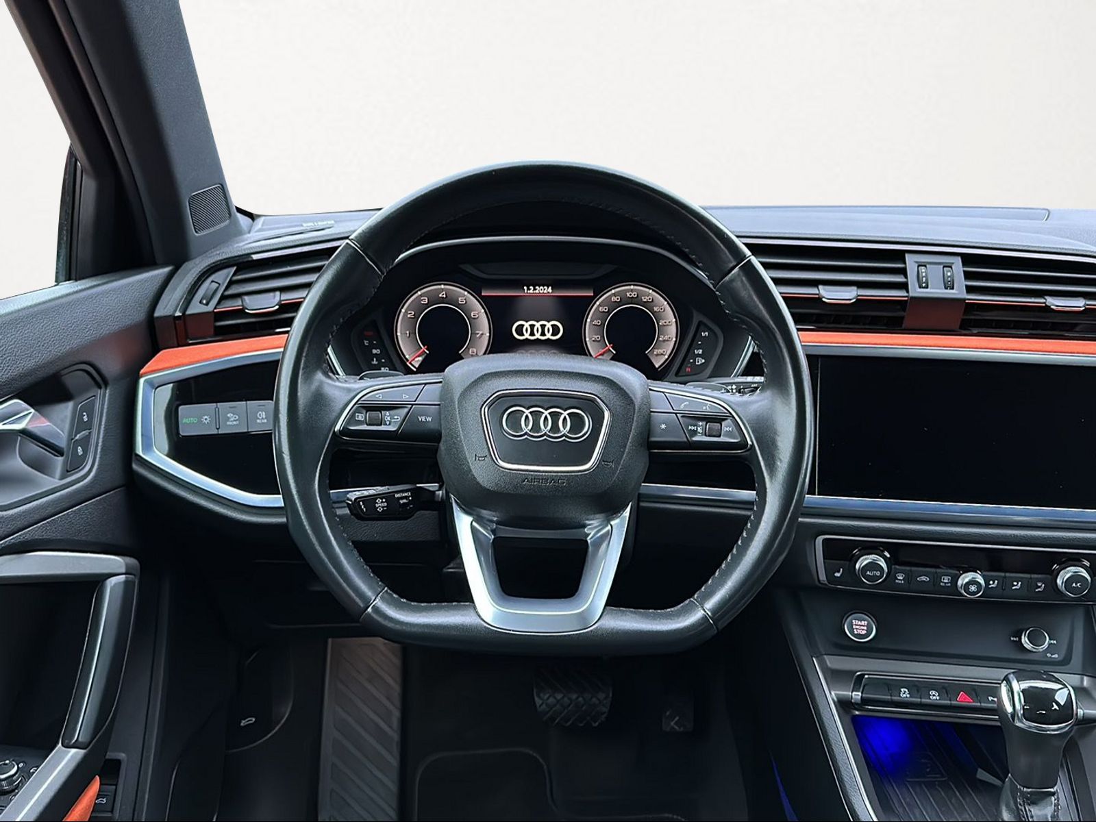 AUDI Q3 45 TFSI S line quattro S-tronic-image-7