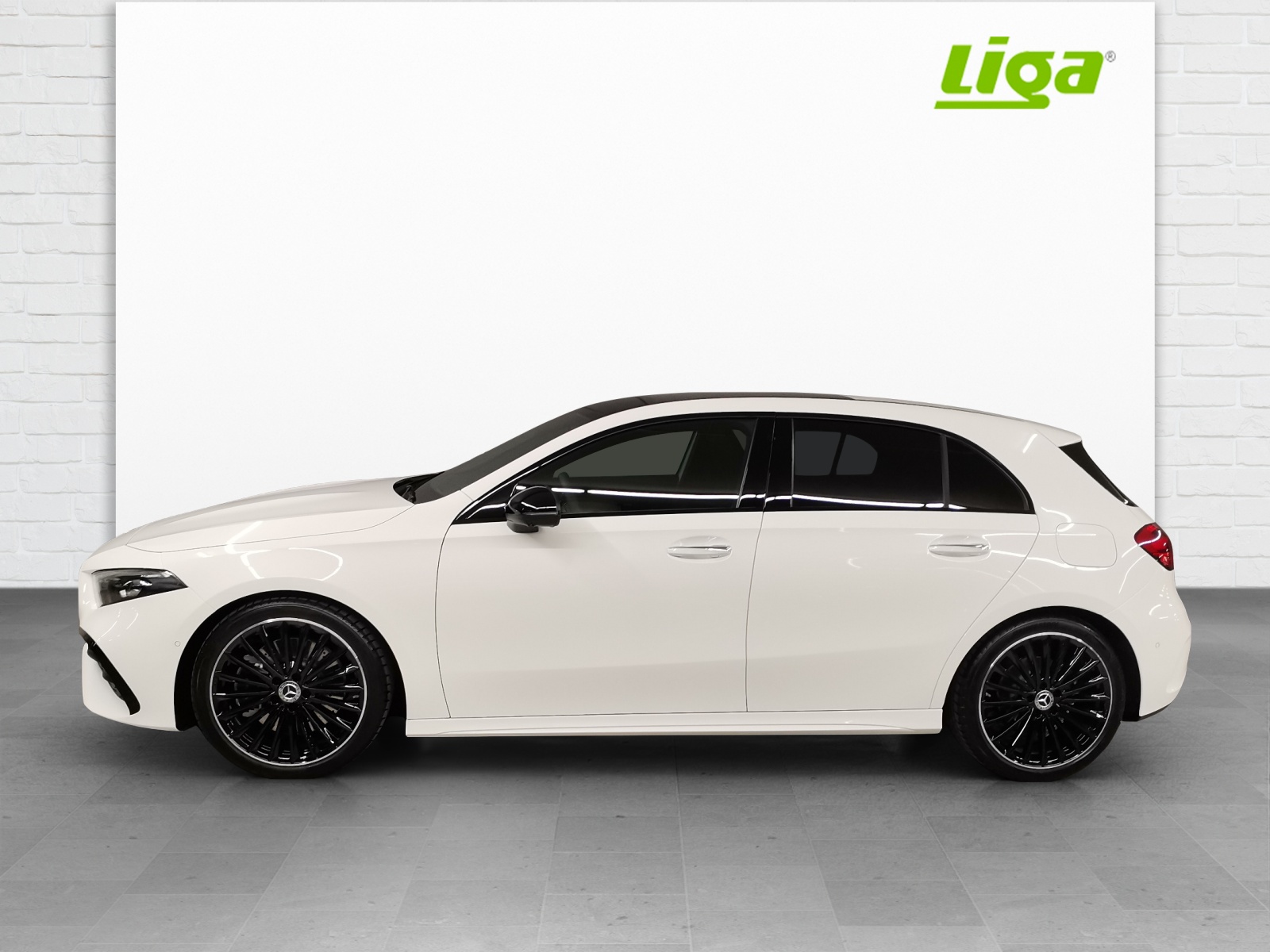 MERCEDES-BENZ A 250 AMG Line 4Matic-image-0