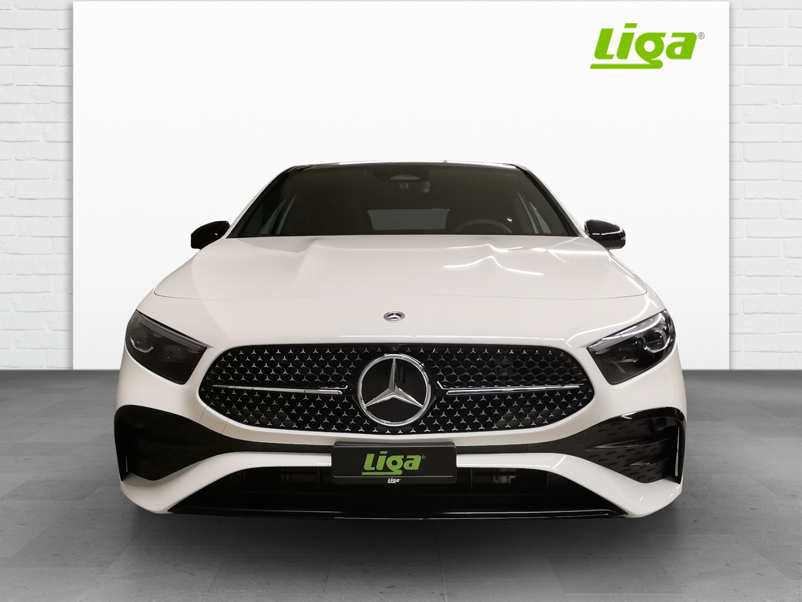 MERCEDES-BENZ A 250 AMG Line 4Matic-image-1