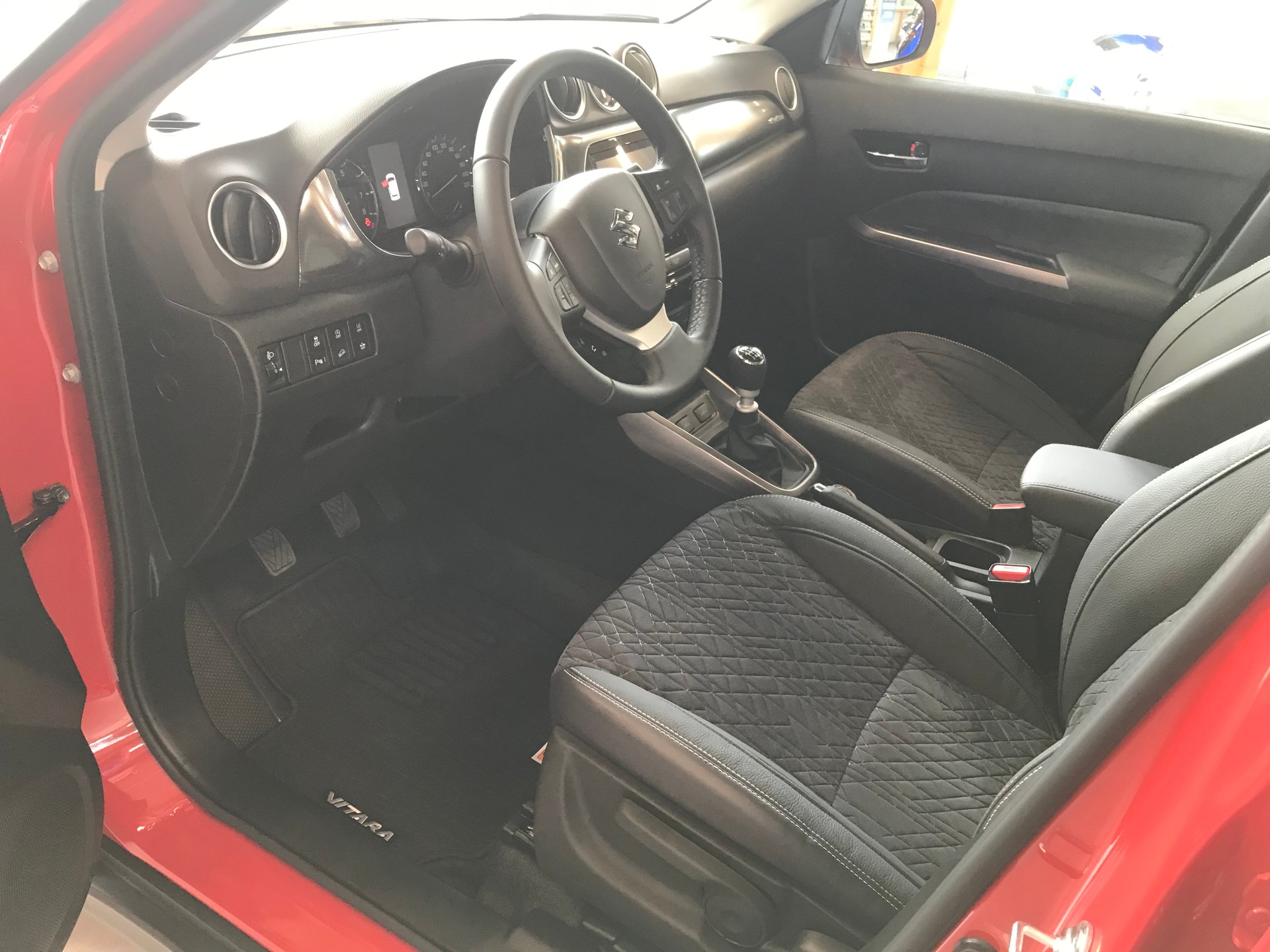 SUZUKI Vitara 1.4 Boosterjet Compact Top Hybrid-image-1