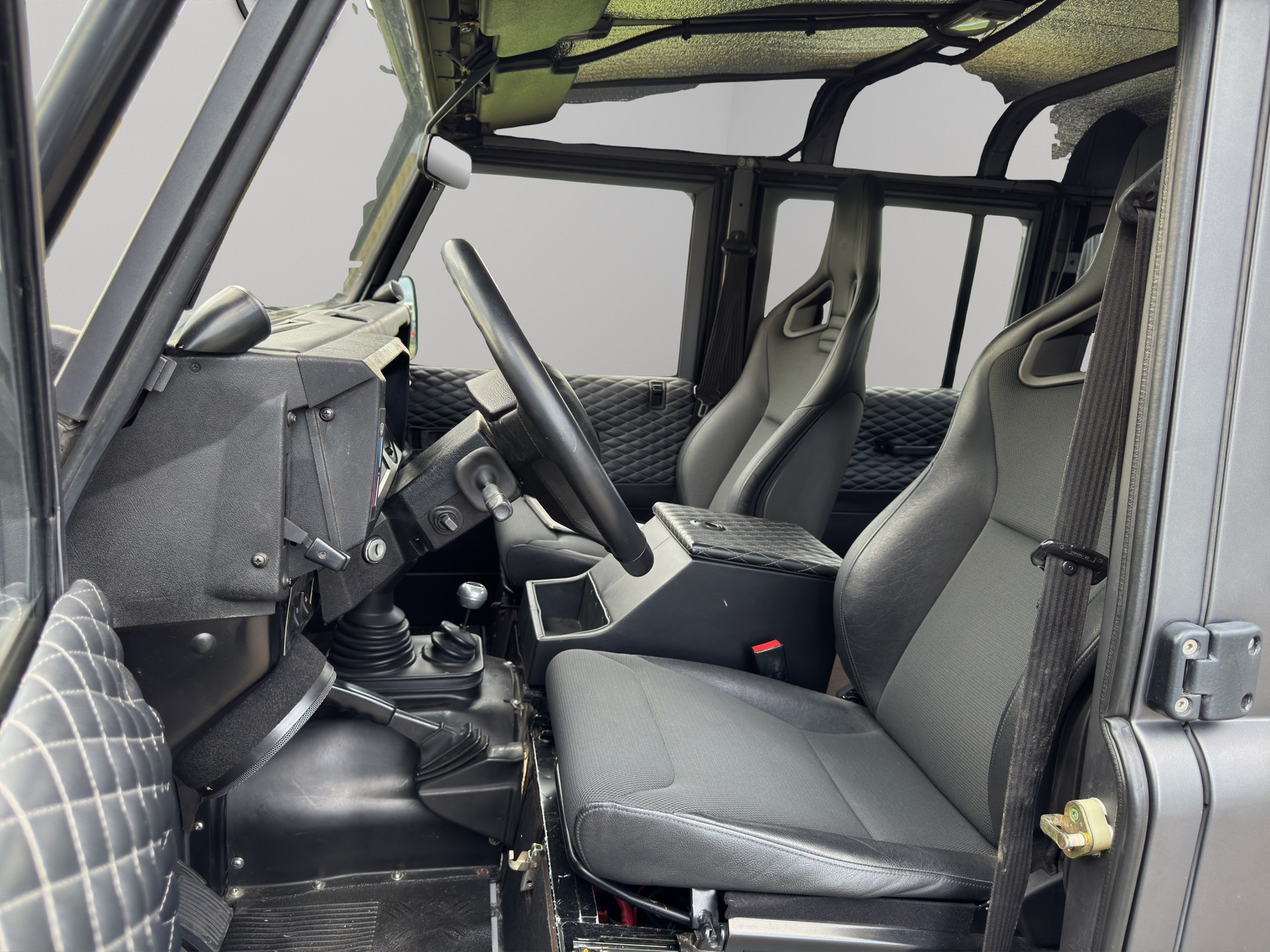 LAND ROVER Defender 110 SW 2.5 Td5-image-3