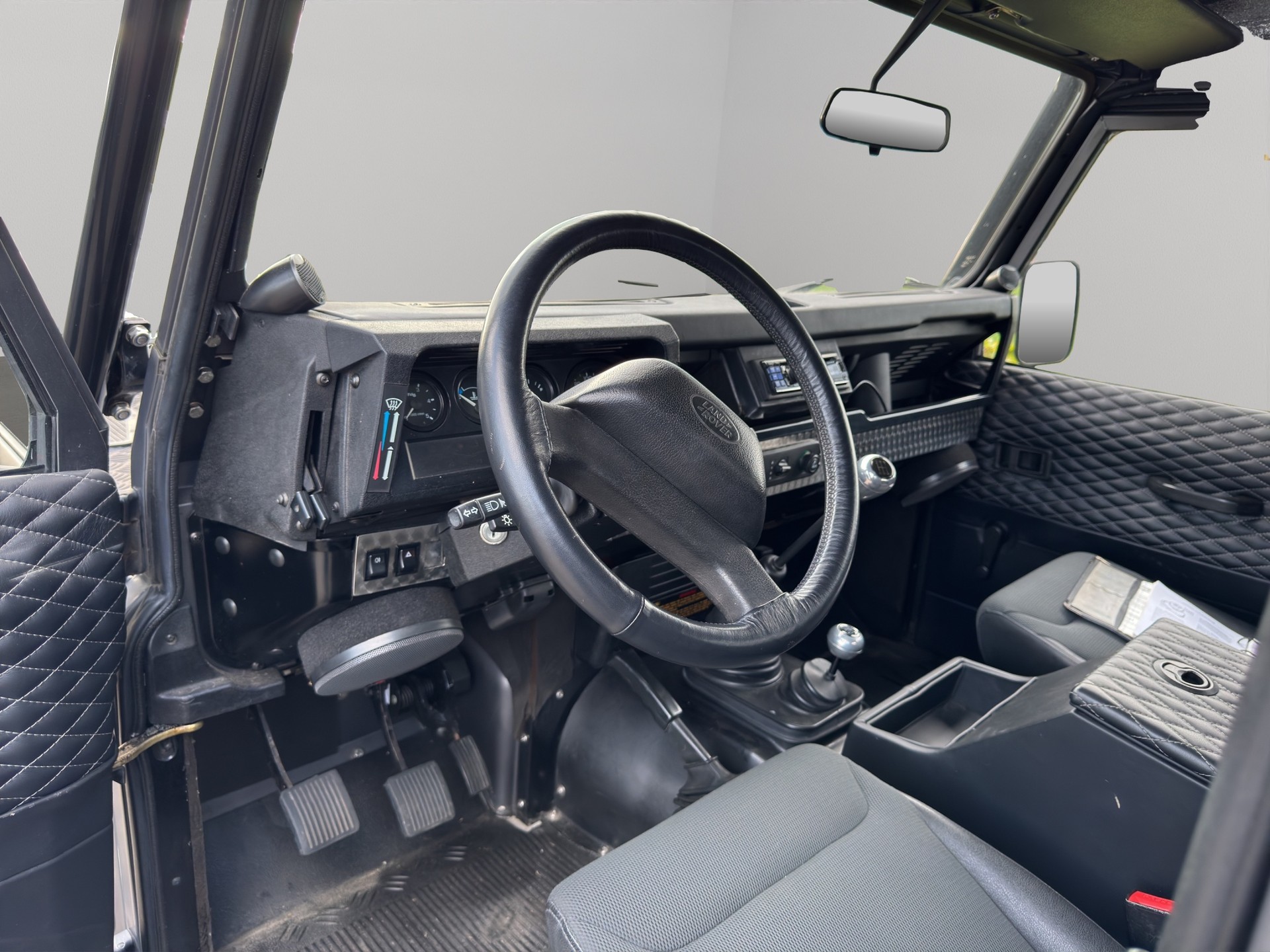LAND ROVER Defender 110 SW 2.5 Td5-image-4