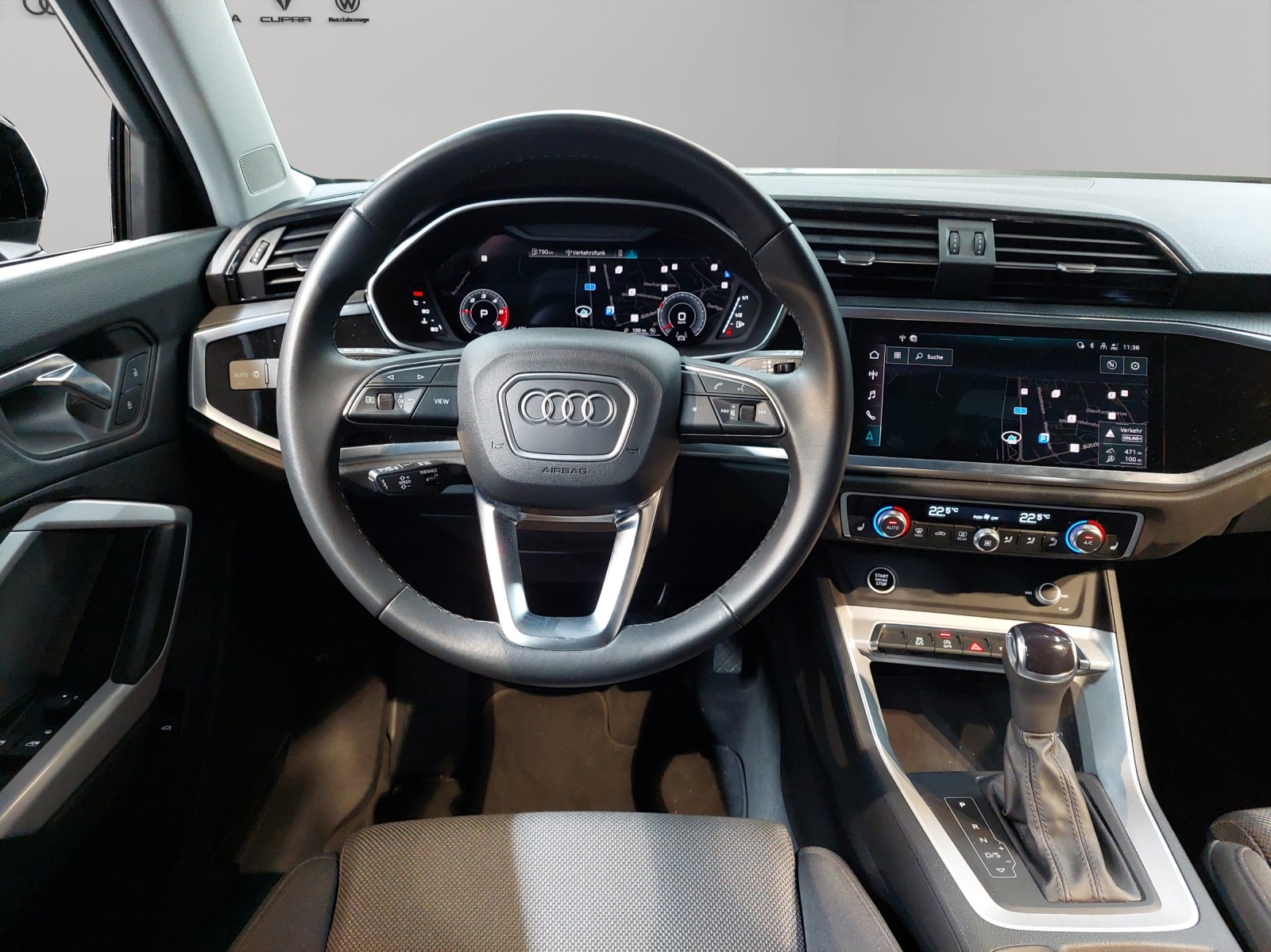 AUDI Q3 35 TDI S line quattro S-tronic-image-6