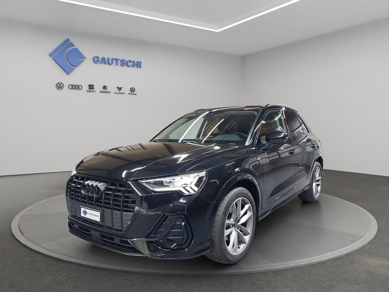 AUDI Q3 35 TDI S line quattro S-tronic-image-0