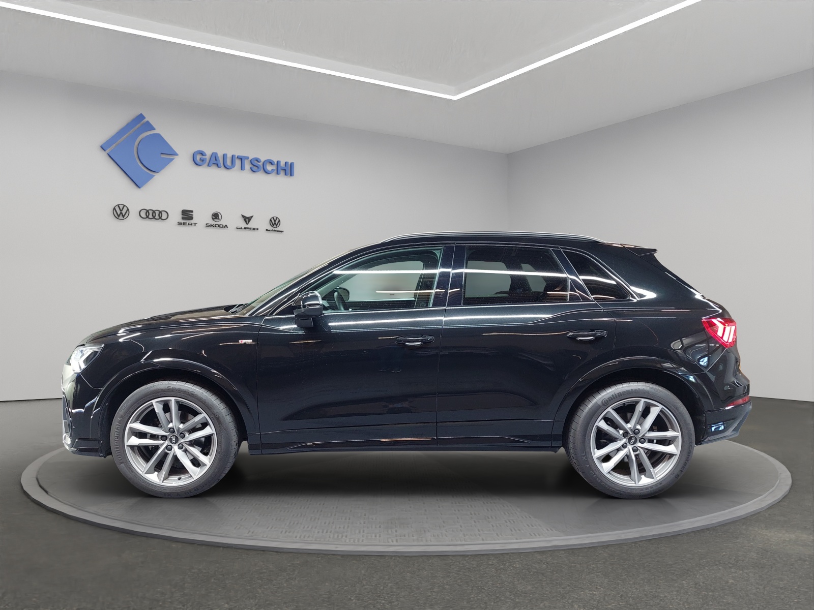 AUDI Q3 35 TDI S line quattro S-tronic-image-1