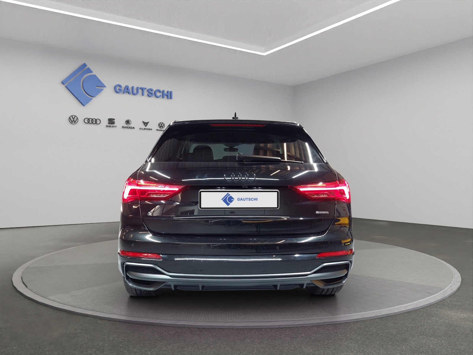 AUDI Q3 35 TDI S line quattro S-tronic-image-3