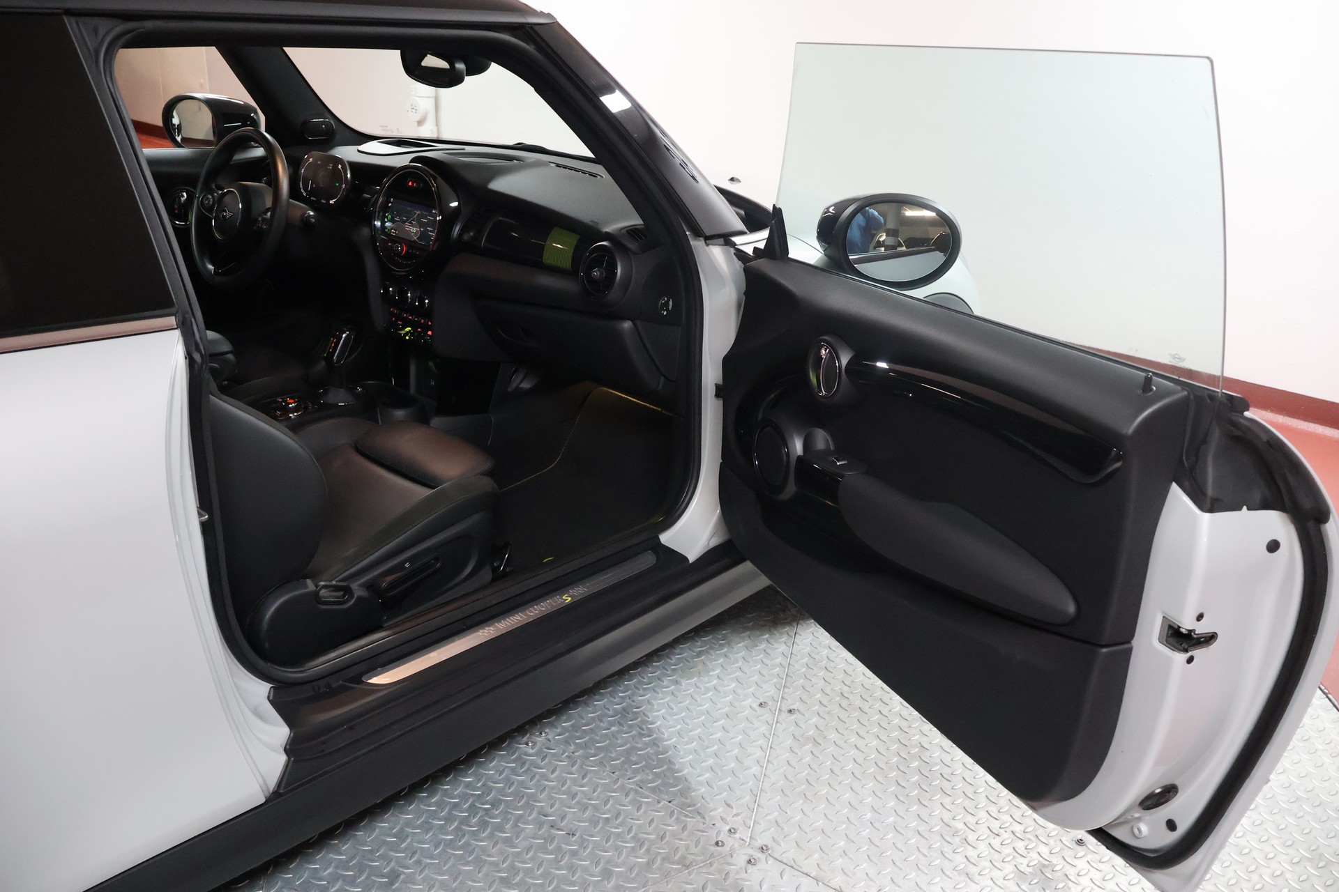 MINI Cooper SE-image-12