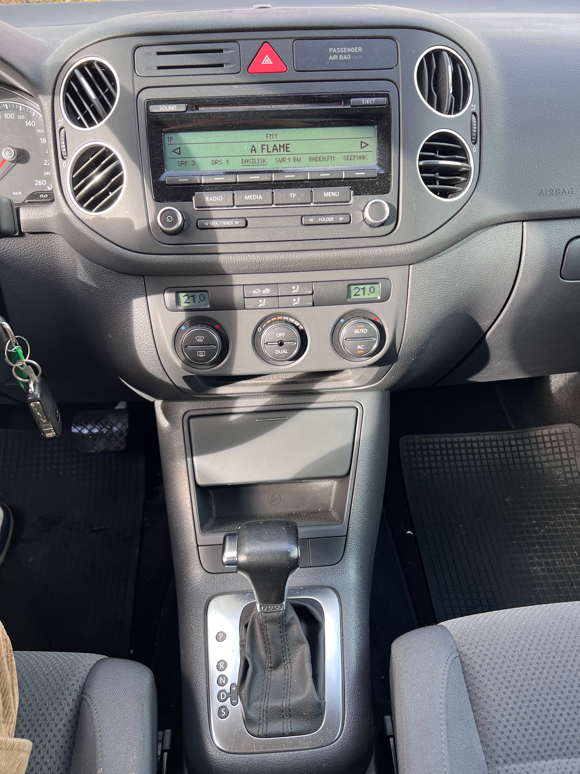 VW Golf Plus 2.0 TDI Comfortline-image-5