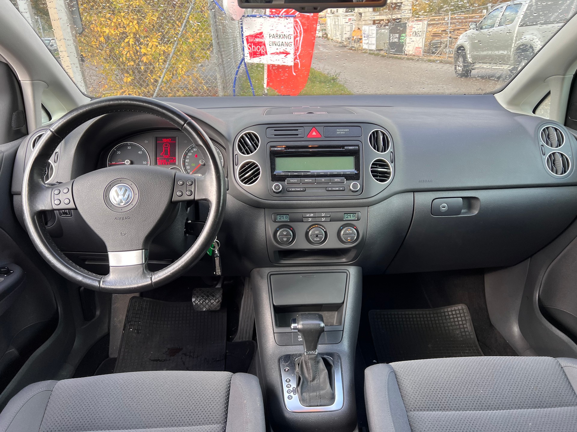 VW Golf Plus 2.0 TDI Comfortline-image-4