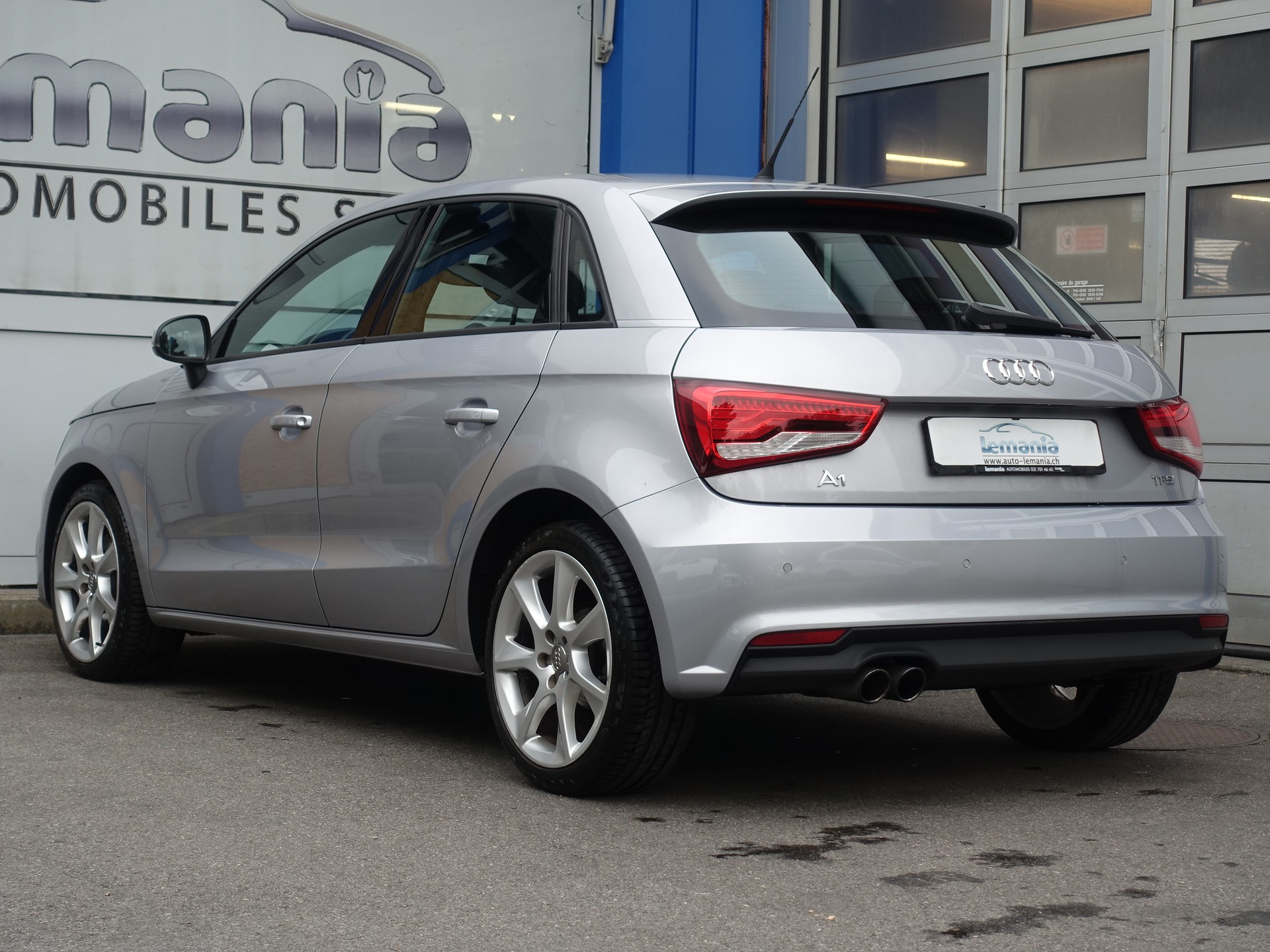 AUDI A1 Sportback 1.4 TFSI Sport S-tronic-image-4