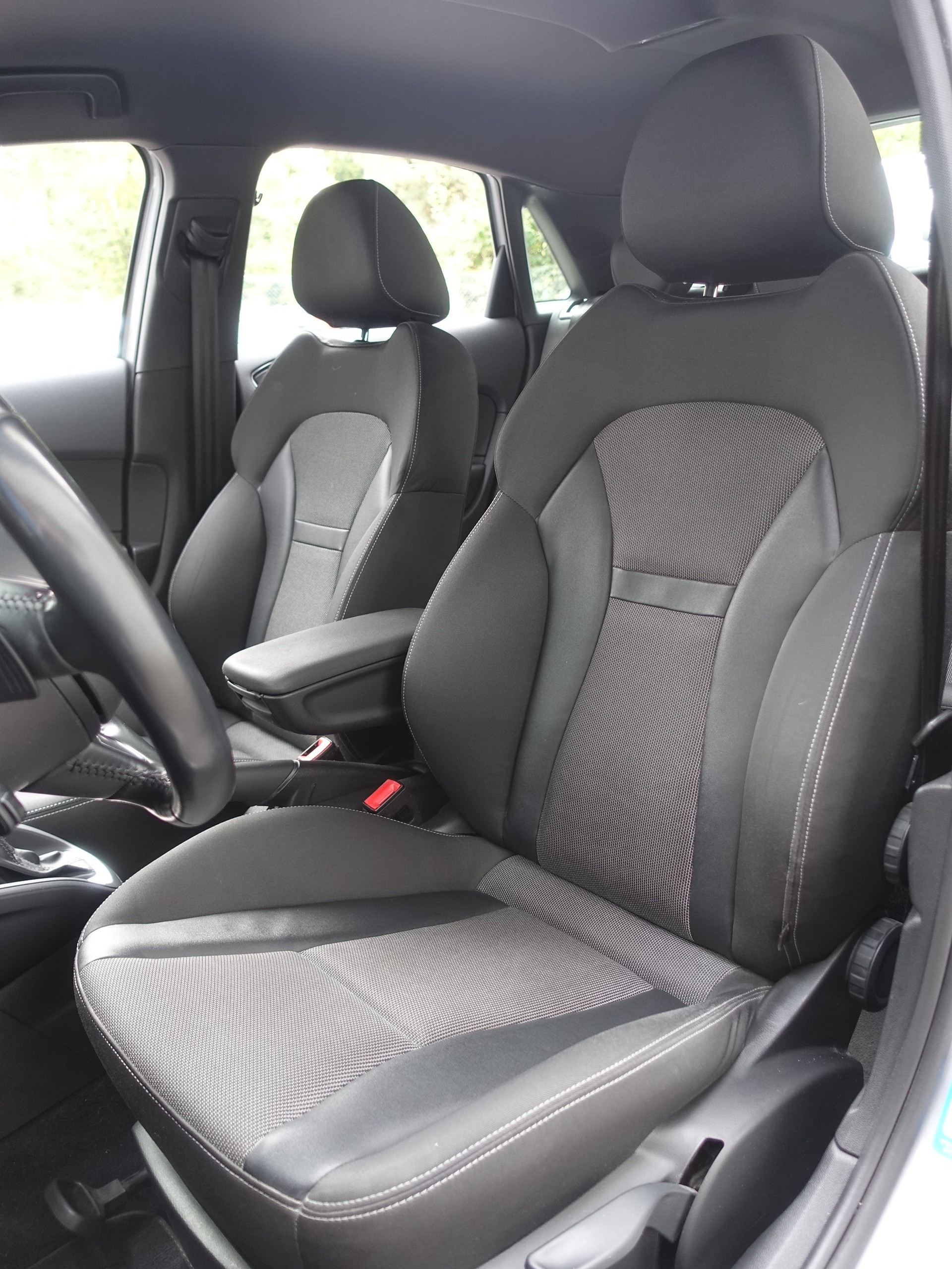 AUDI A1 Sportback 1.4 TFSI Sport S-tronic-image-8