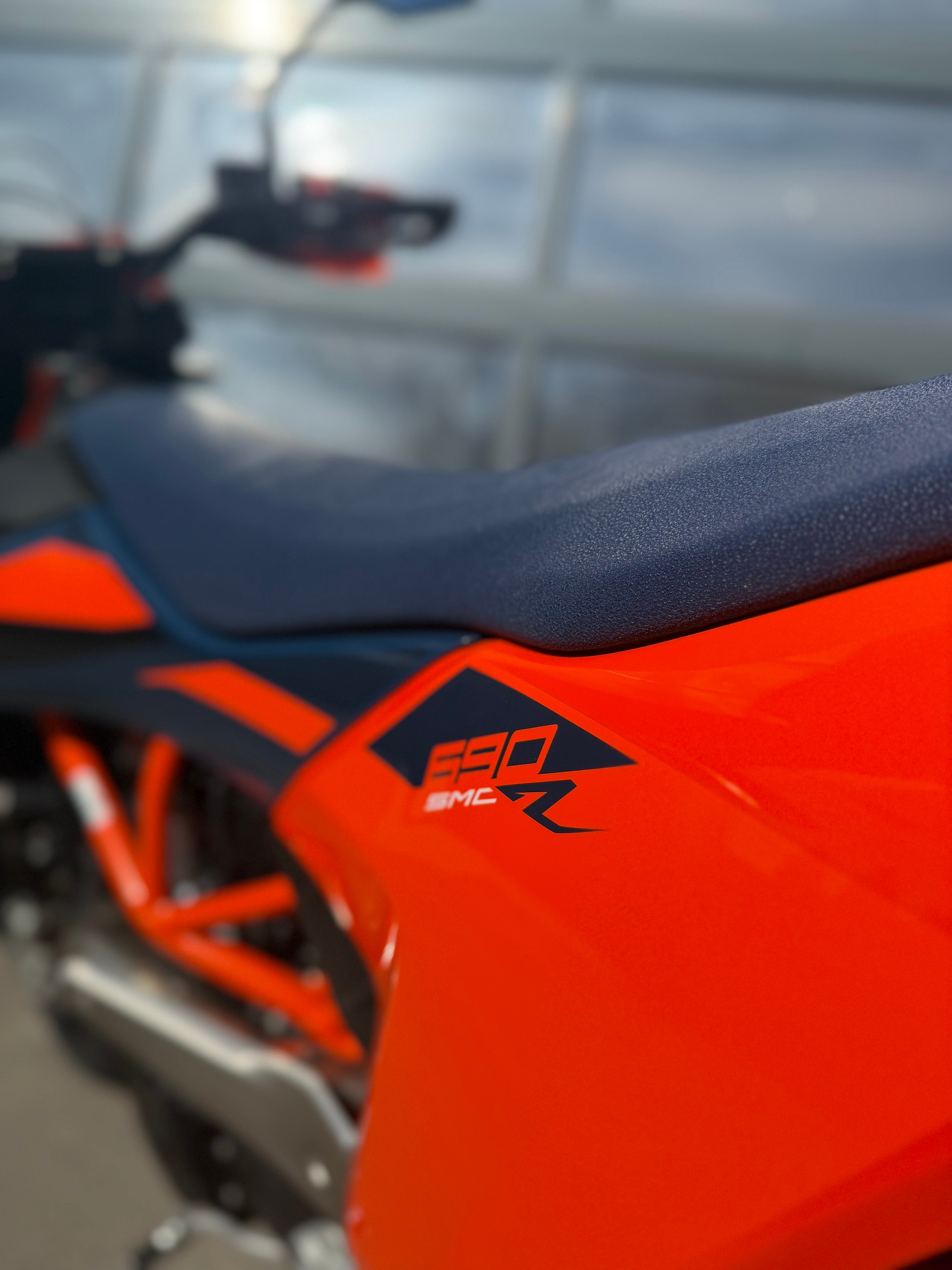 KTM 690 SMC R (35 kW) 2026-image-4