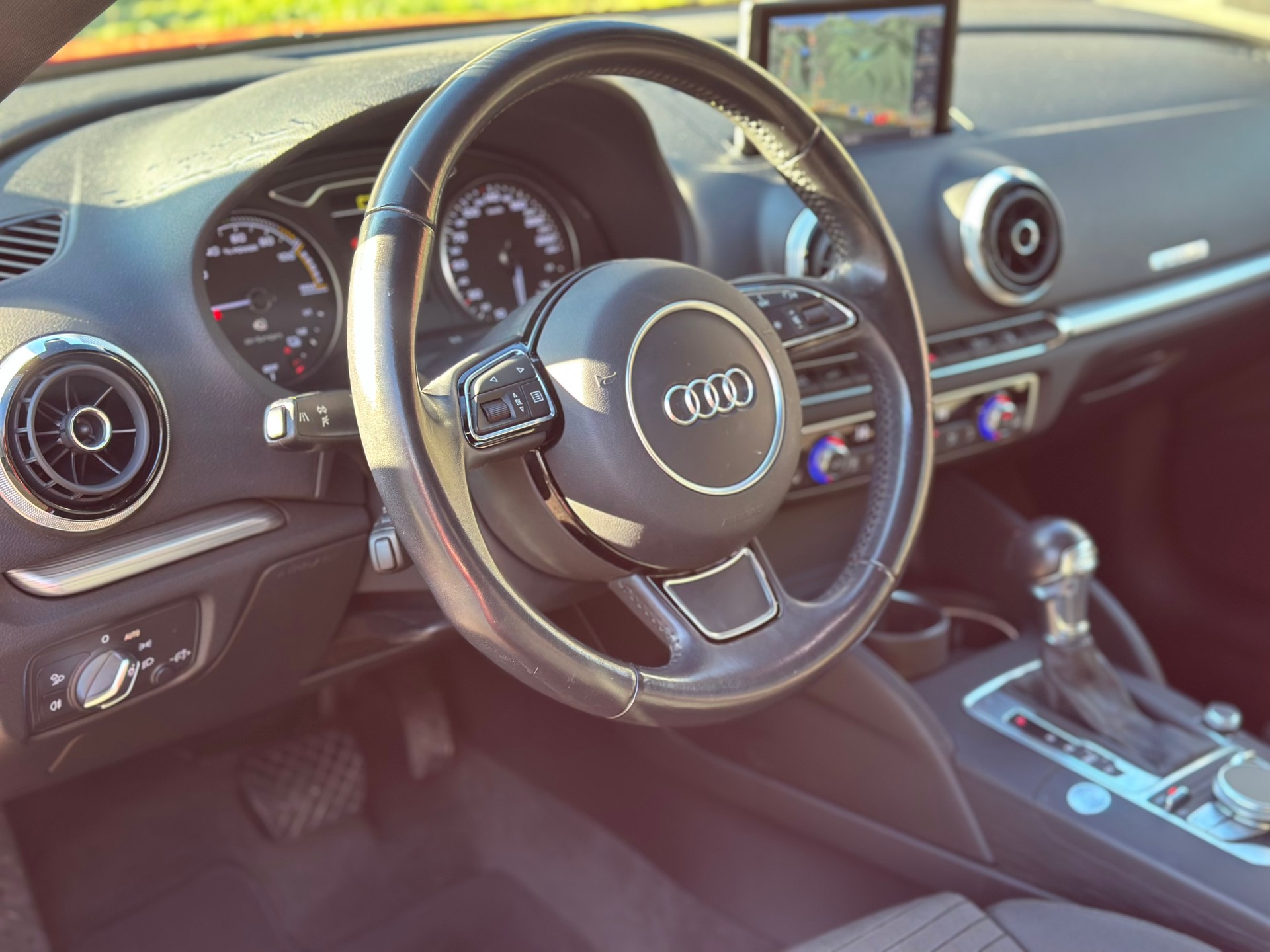 AUDI A3 Sportback 1.4 e-tron Ambition S-tronic-image-10