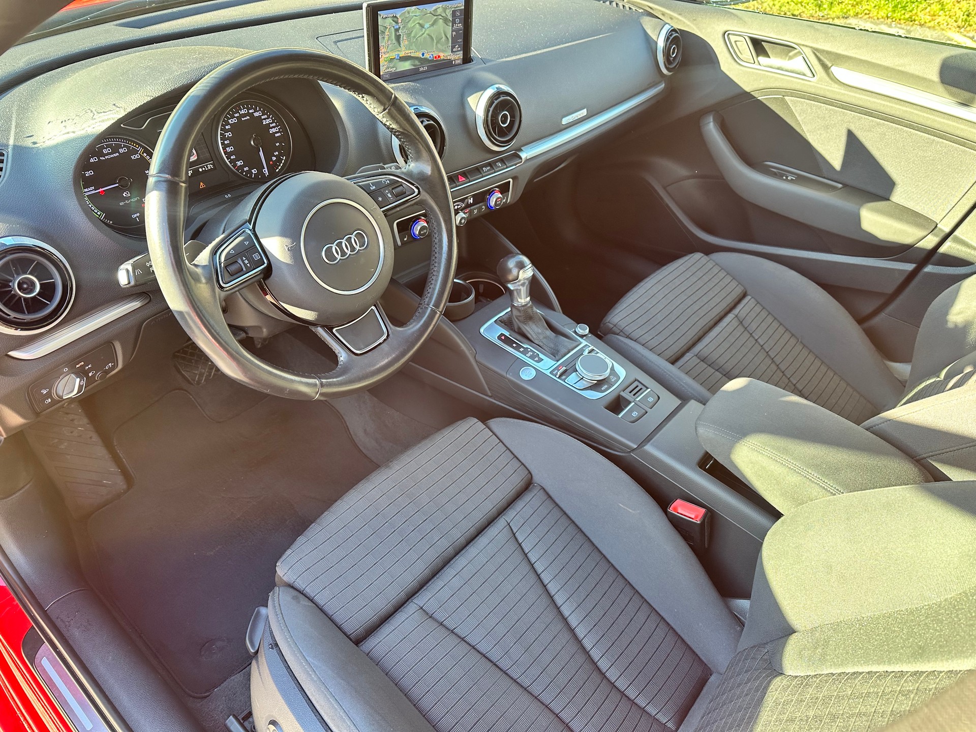 AUDI A3 Sportback 1.4 e-tron Ambition S-tronic-image-11