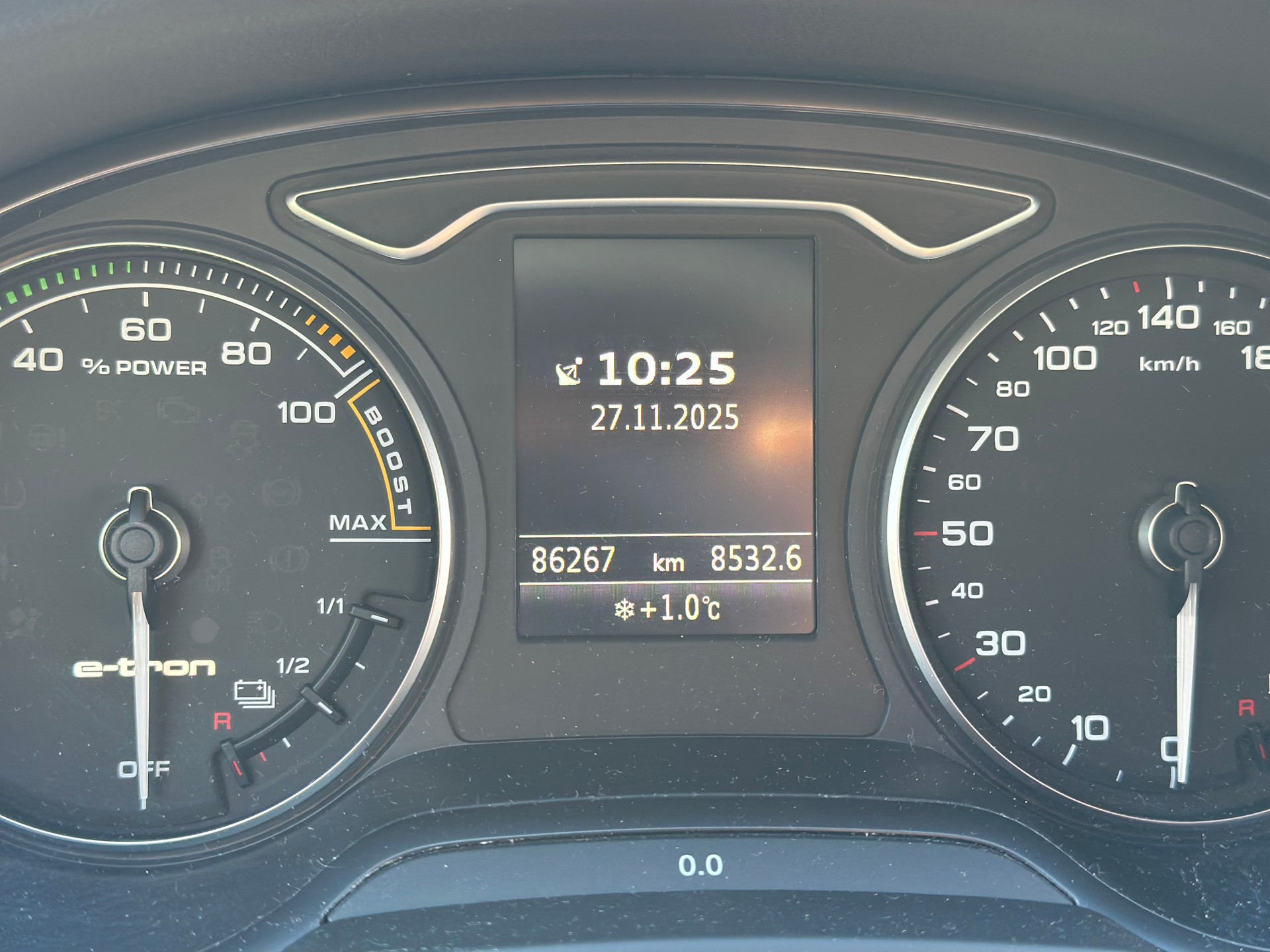 AUDI A3 Sportback 1.4 e-tron Ambition S-tronic-image-24