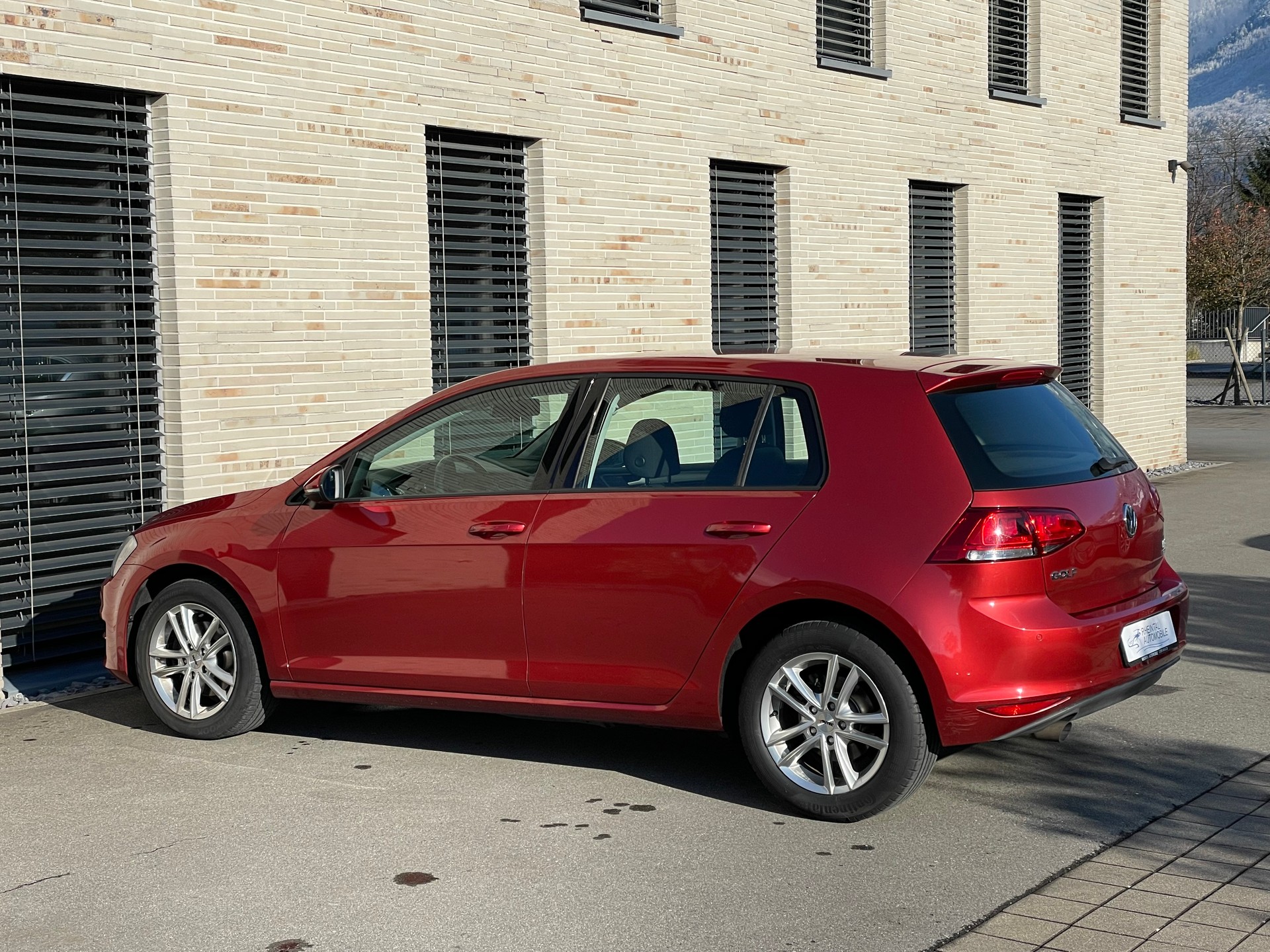 VW GOLF-image-11