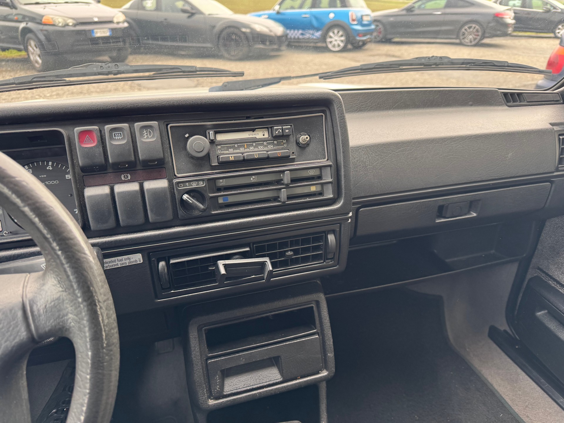 VW Golf 1800 GL-image-10