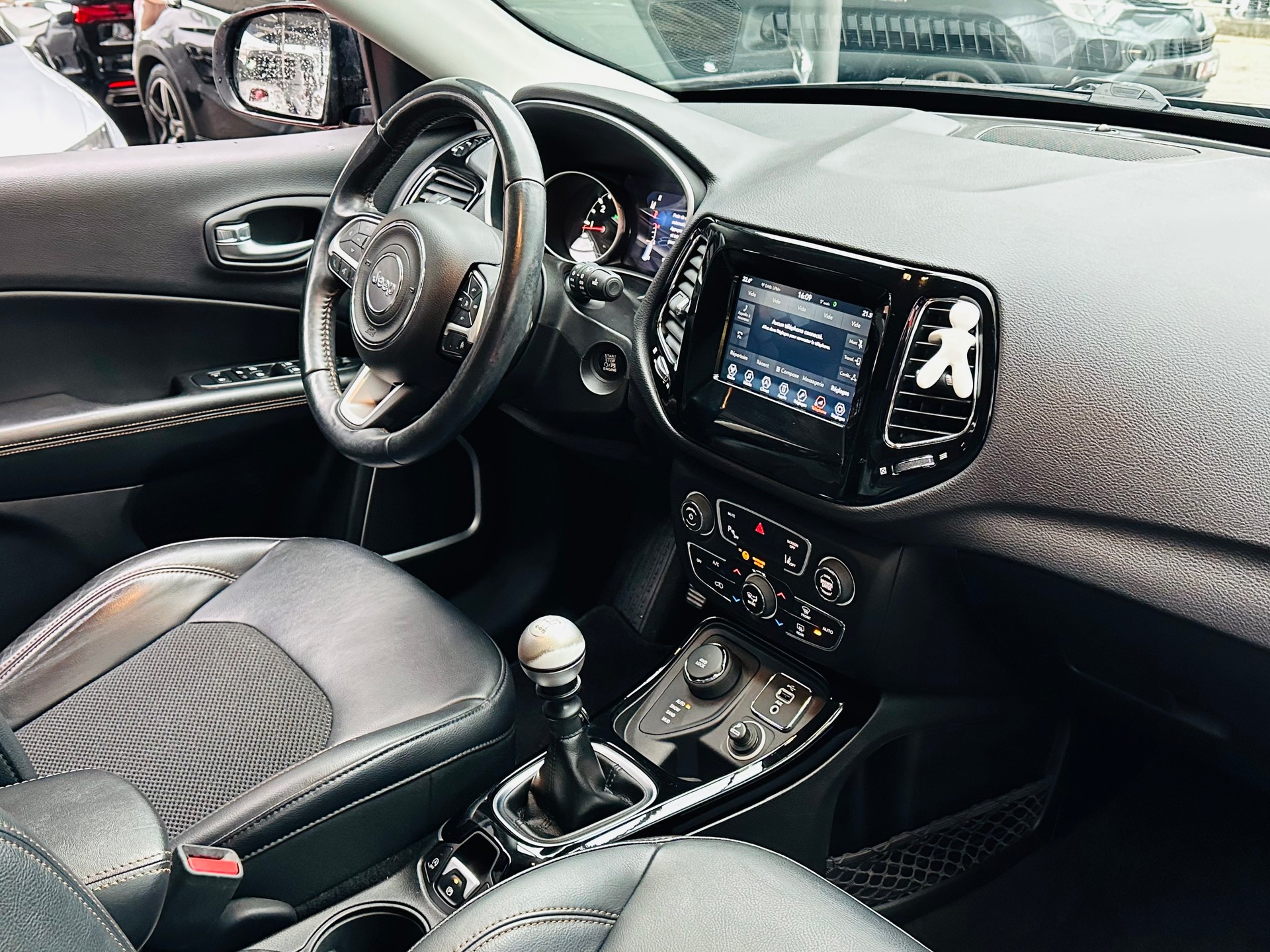 JEEP Compass 2.0CRD Limited AWD-image-18