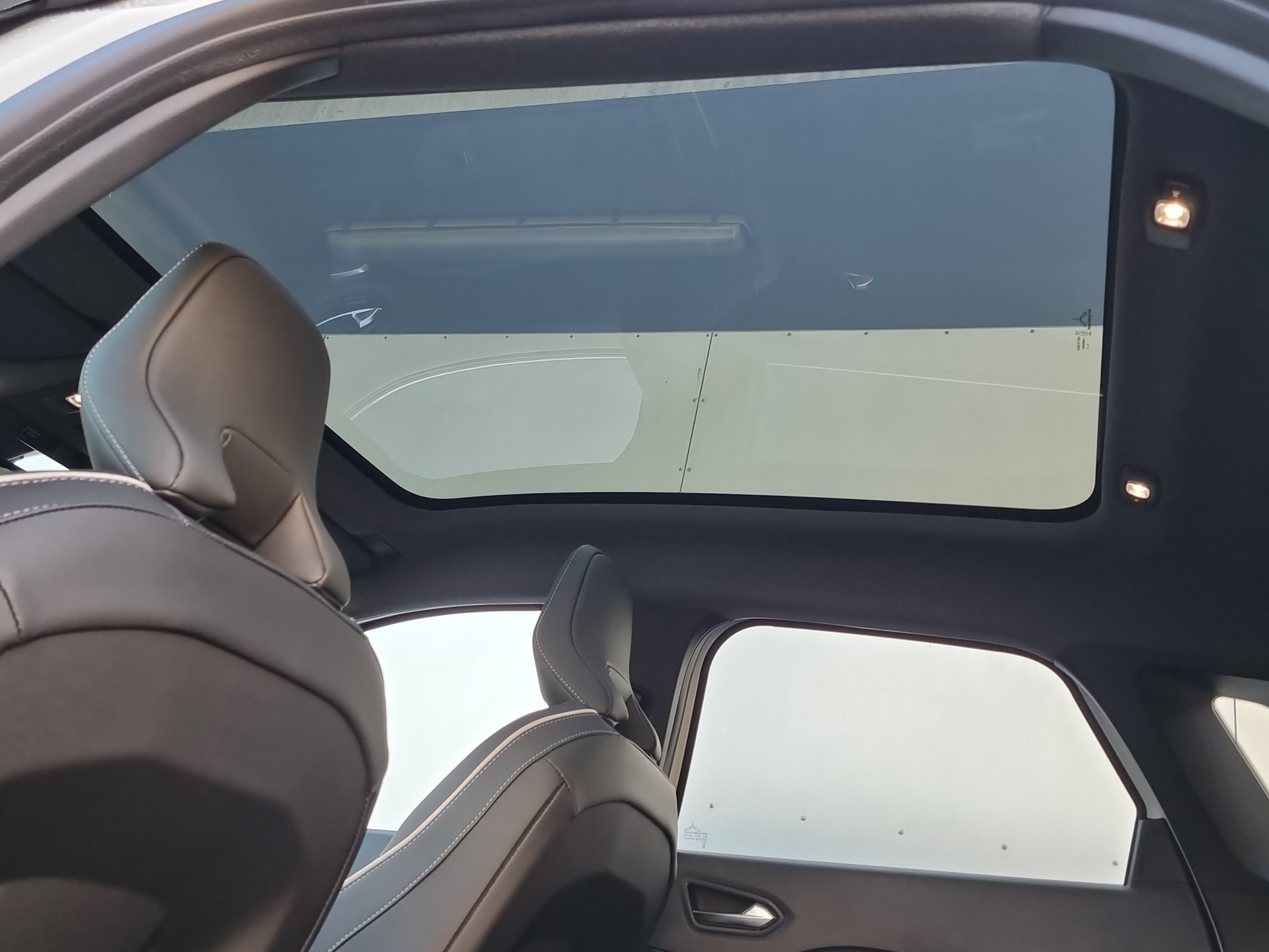 MITSUBISHI Grandis 1.8 HEV Instyle-image-12